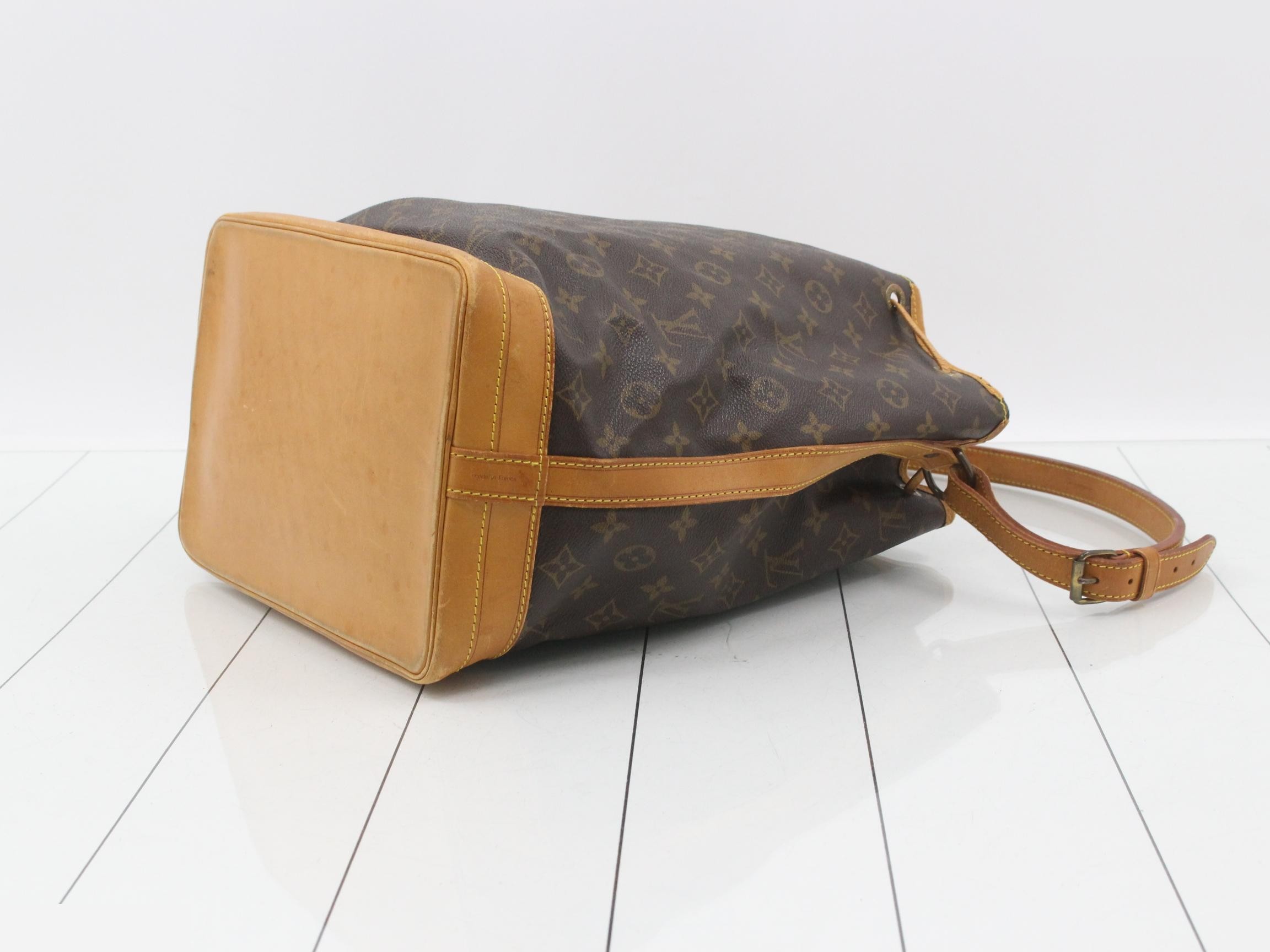 Monogram Shoulder Bag Noé — view 6