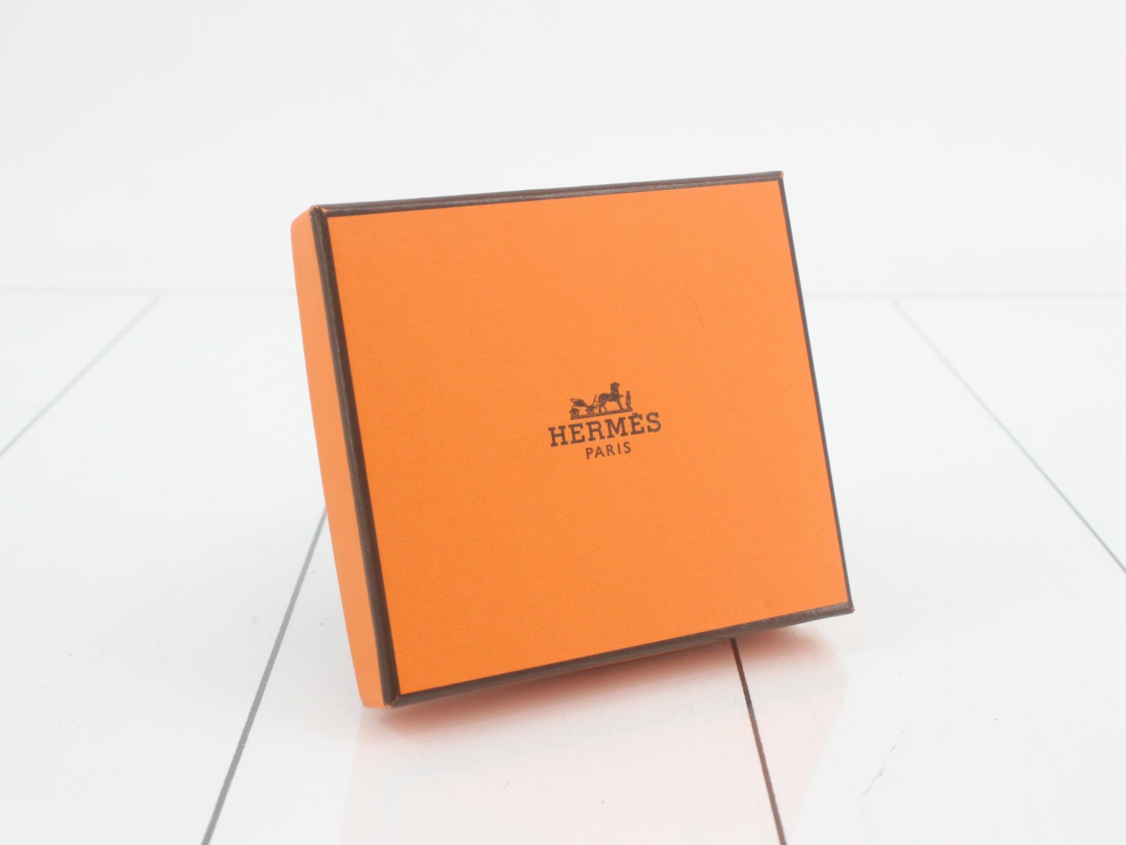 Coin case — view 5