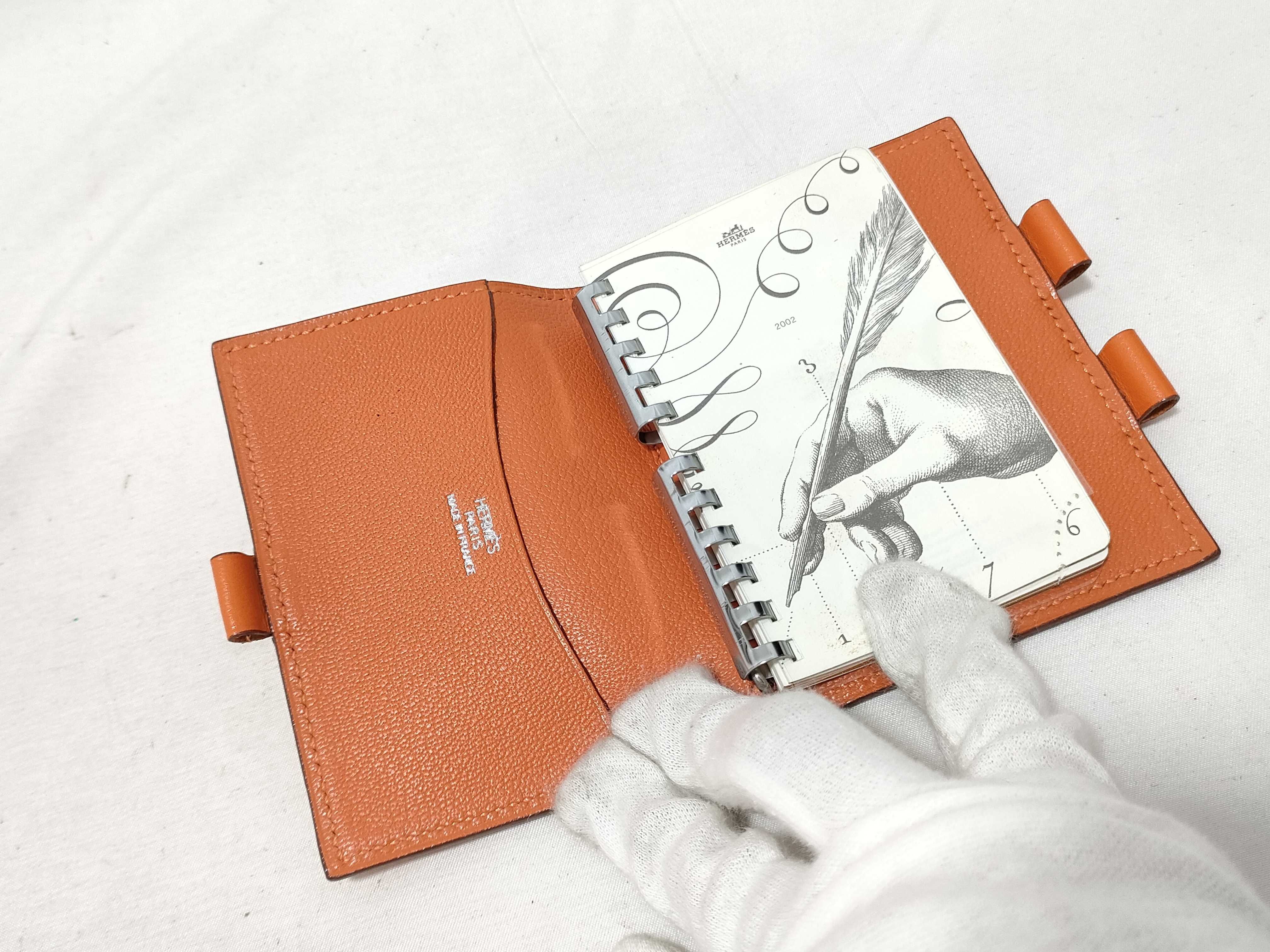 Mini Agenda Orange E Notebook Cover — view 7
