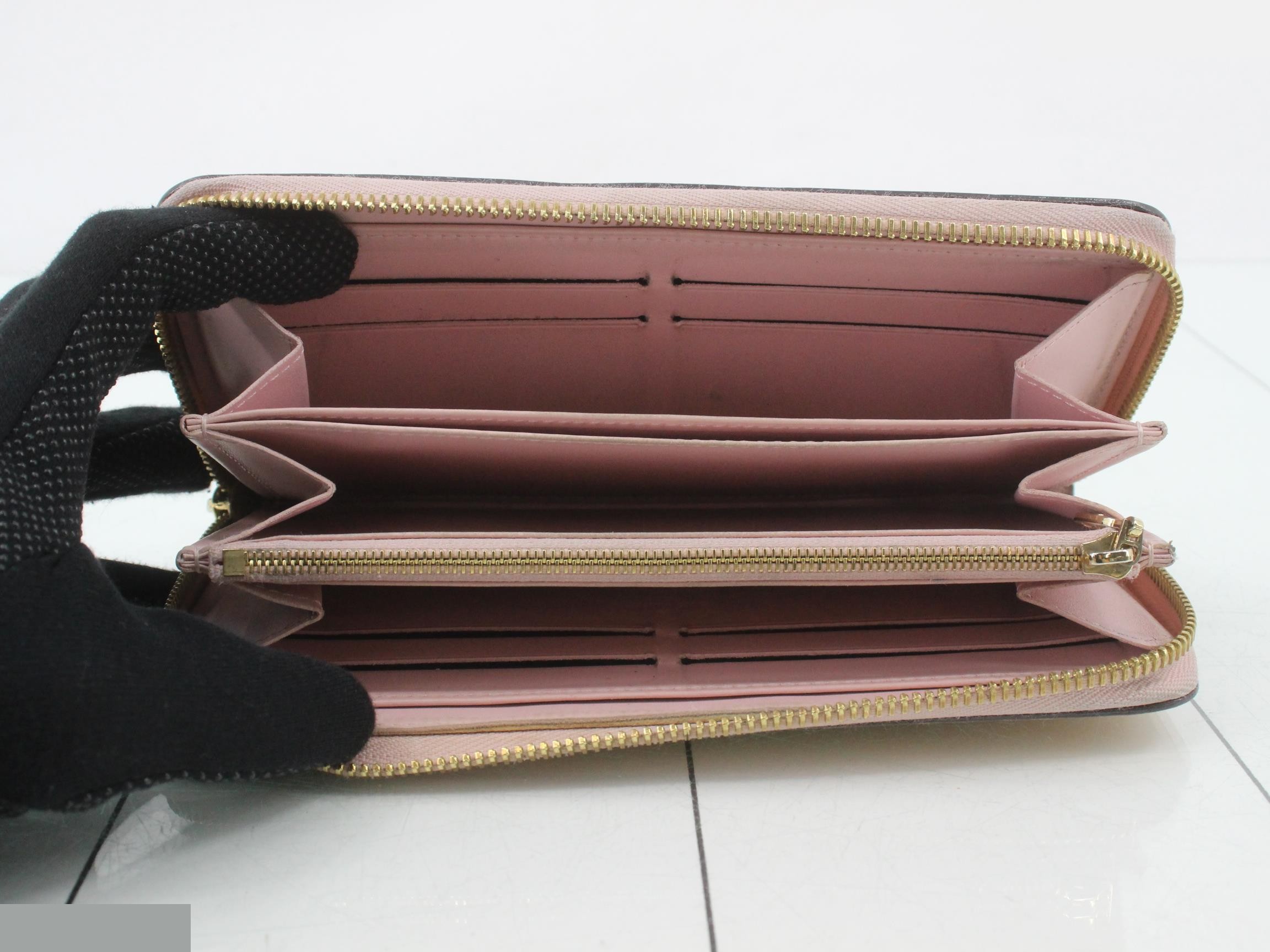 M91599 Zippy Wallet Rose Velour — view 4