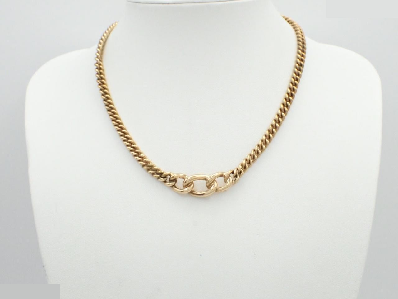 Other lines: Precious metals, necklaces, pendants, chains approximately 40cm long. — view 3