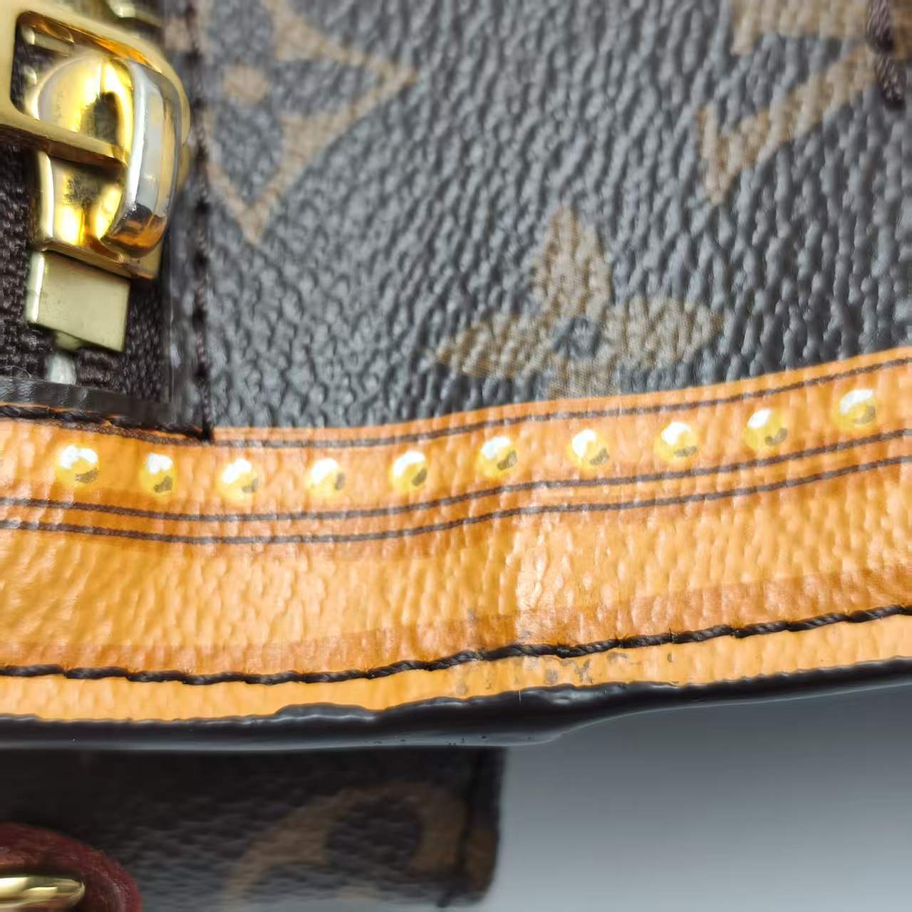 【*Shipped from: China*】LOUIS VUITTON PU Shoulder Bag — view 13