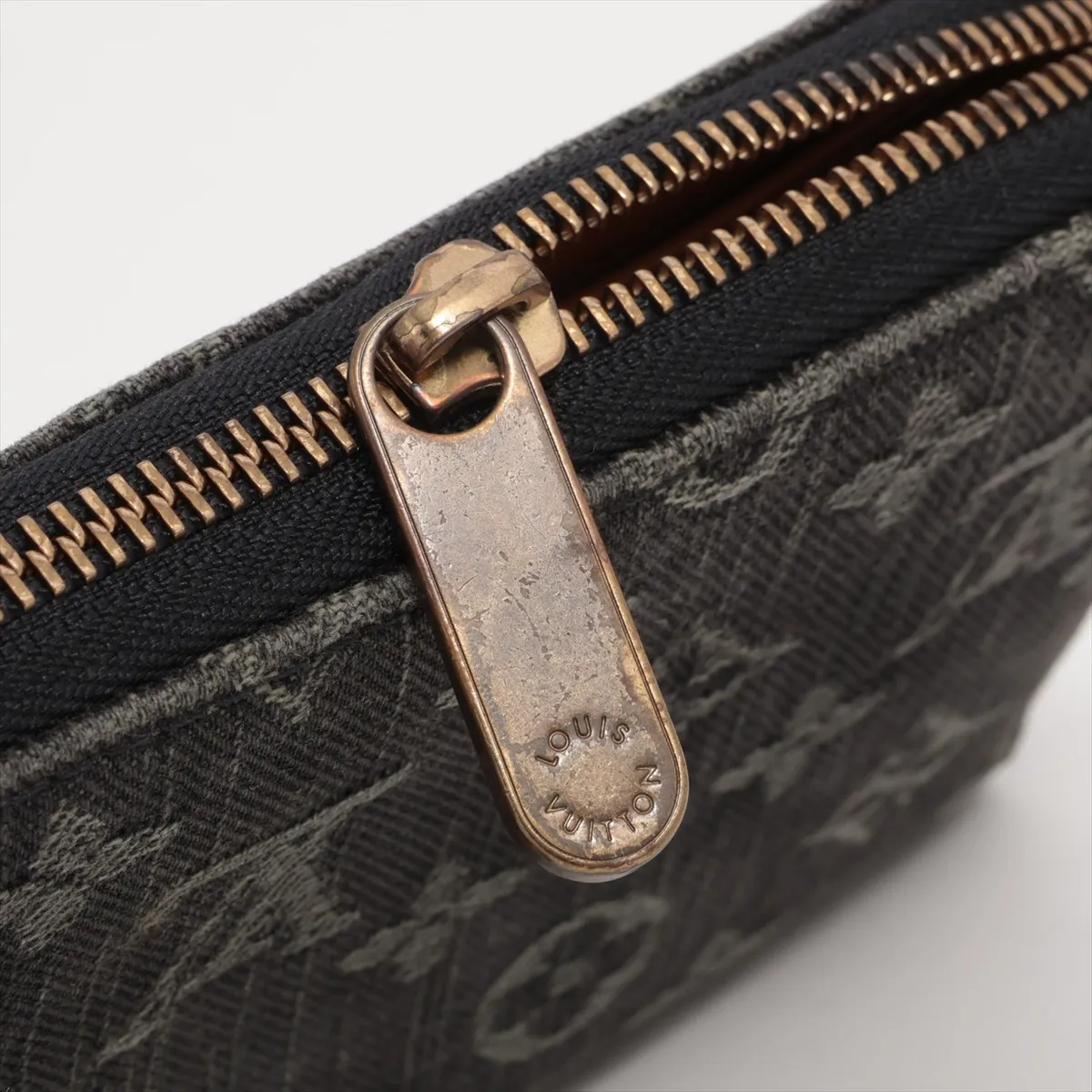 Denim Zippy Wallet M95614 CA1018 Black Round Zip Wallet — view 14
