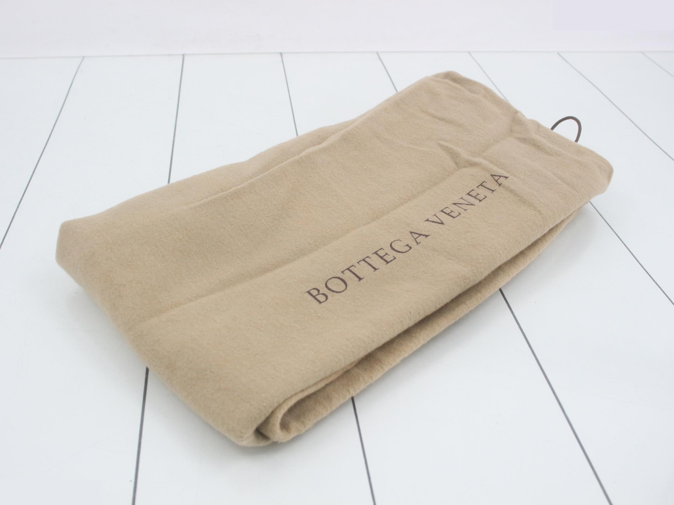 Intrecciato Hobo Shoulder Bag — view 7