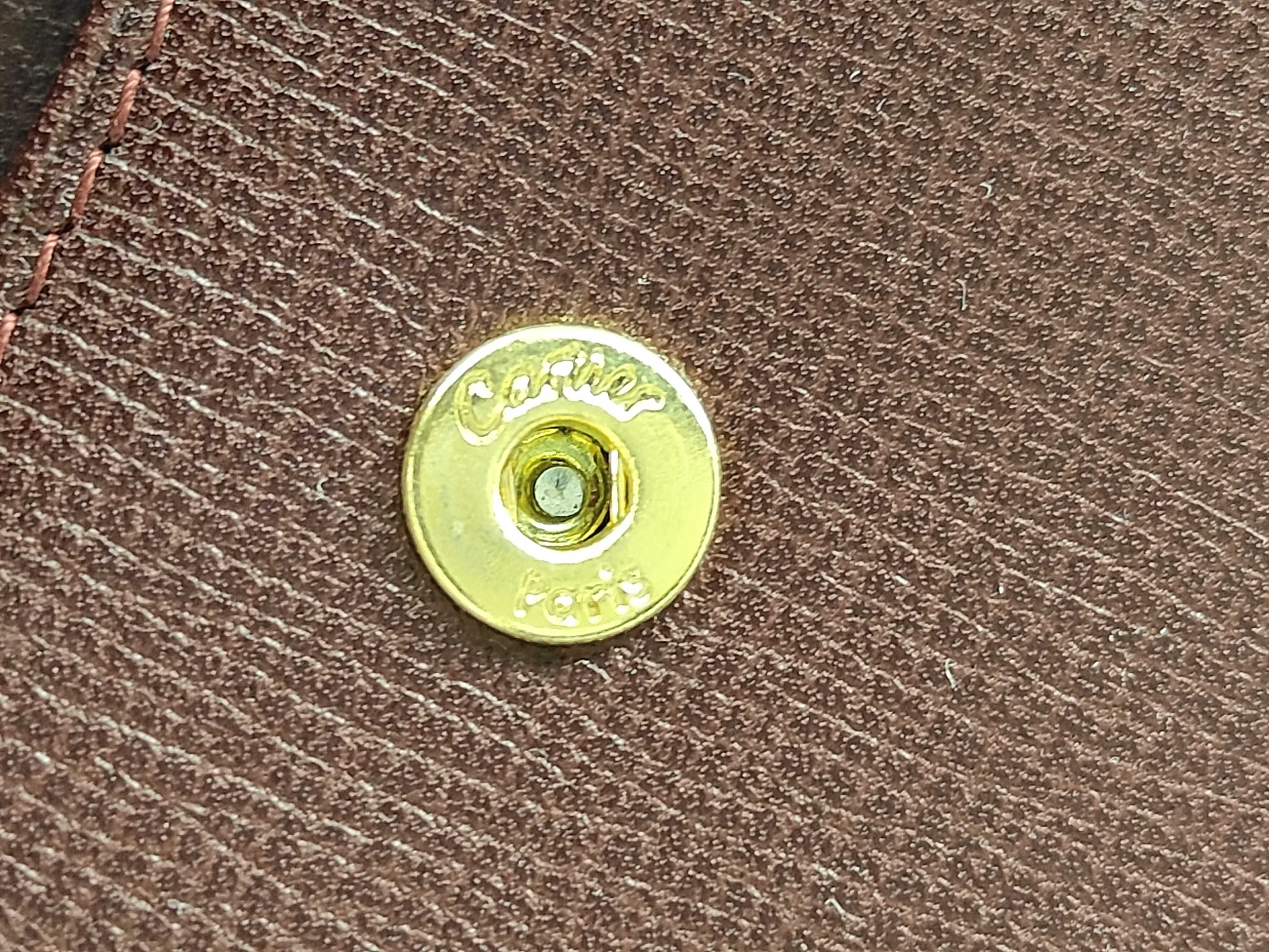 must coin case — view 9