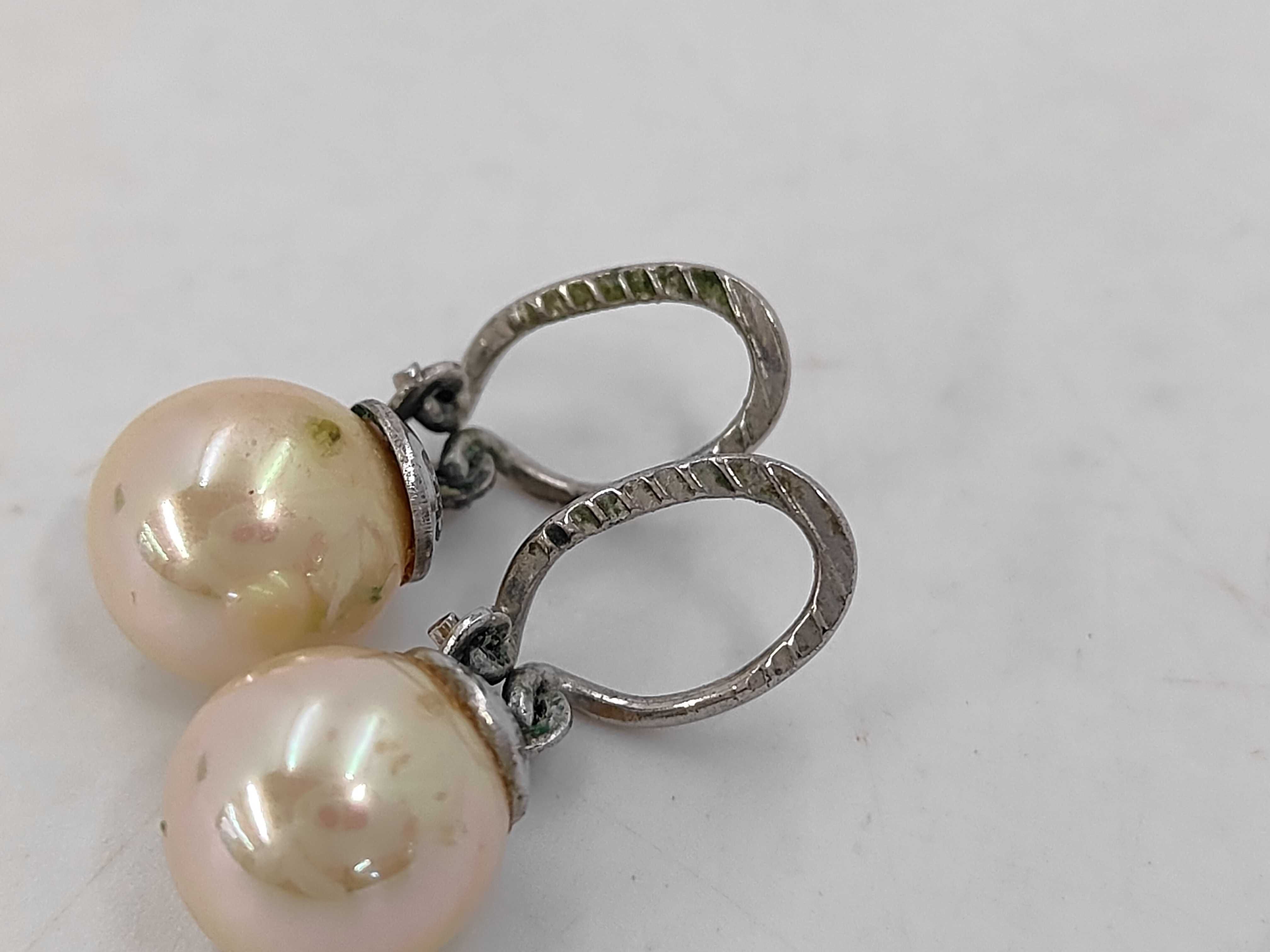 Earrings — view 3