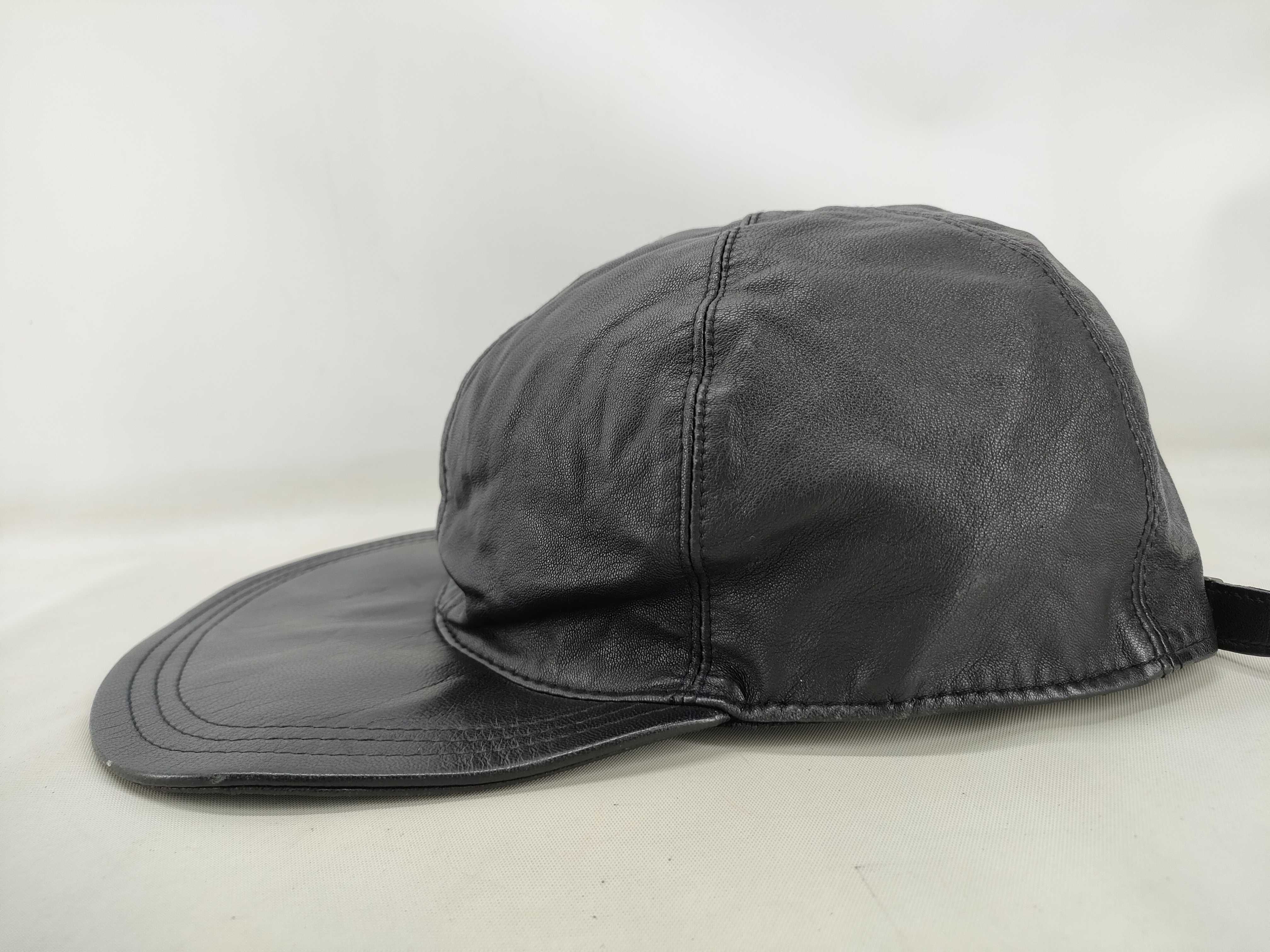 Cap / Leather and other accessories — view 2
