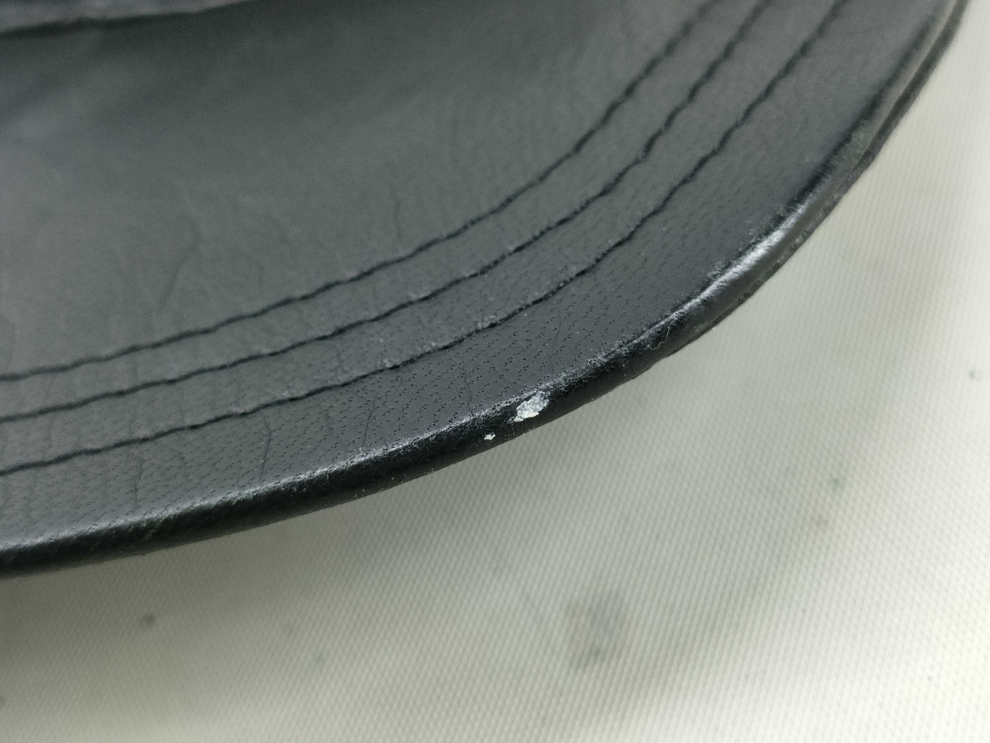 Cap / Leather and other accessories — view 14