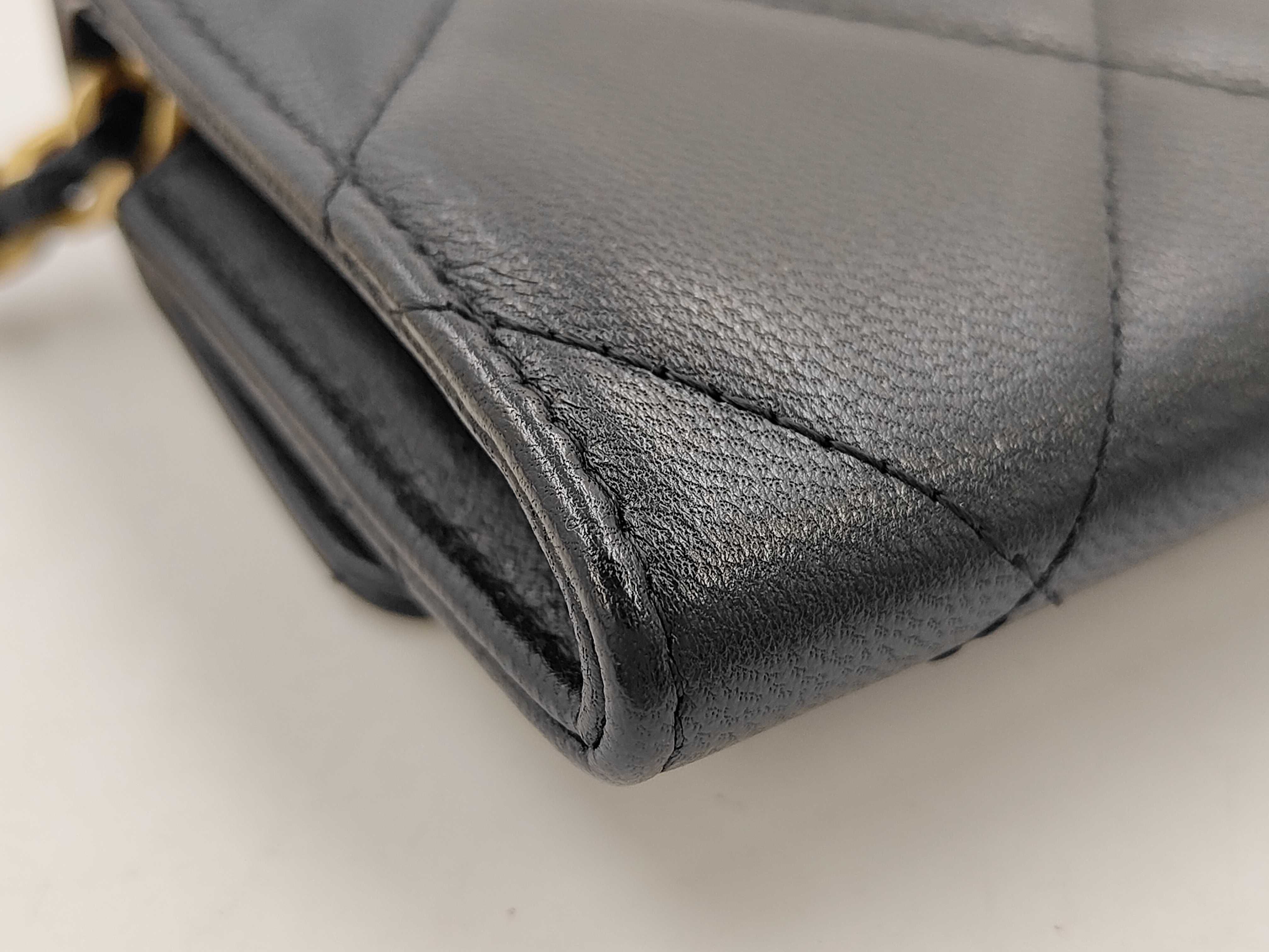 19 Matelassé Chain Shoulder Bag — view 6
