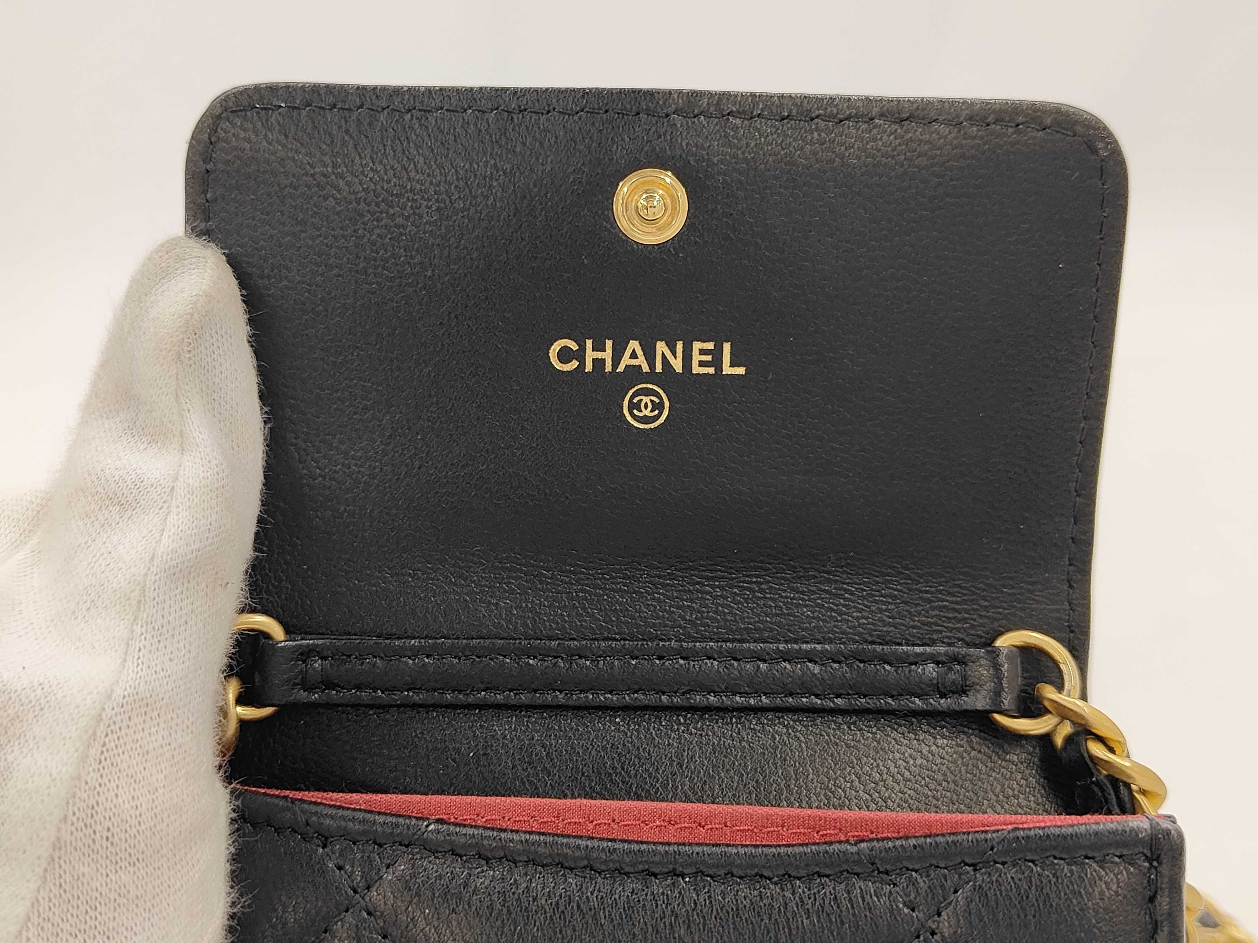 19 Matelassé Chain Shoulder Bag — view 8