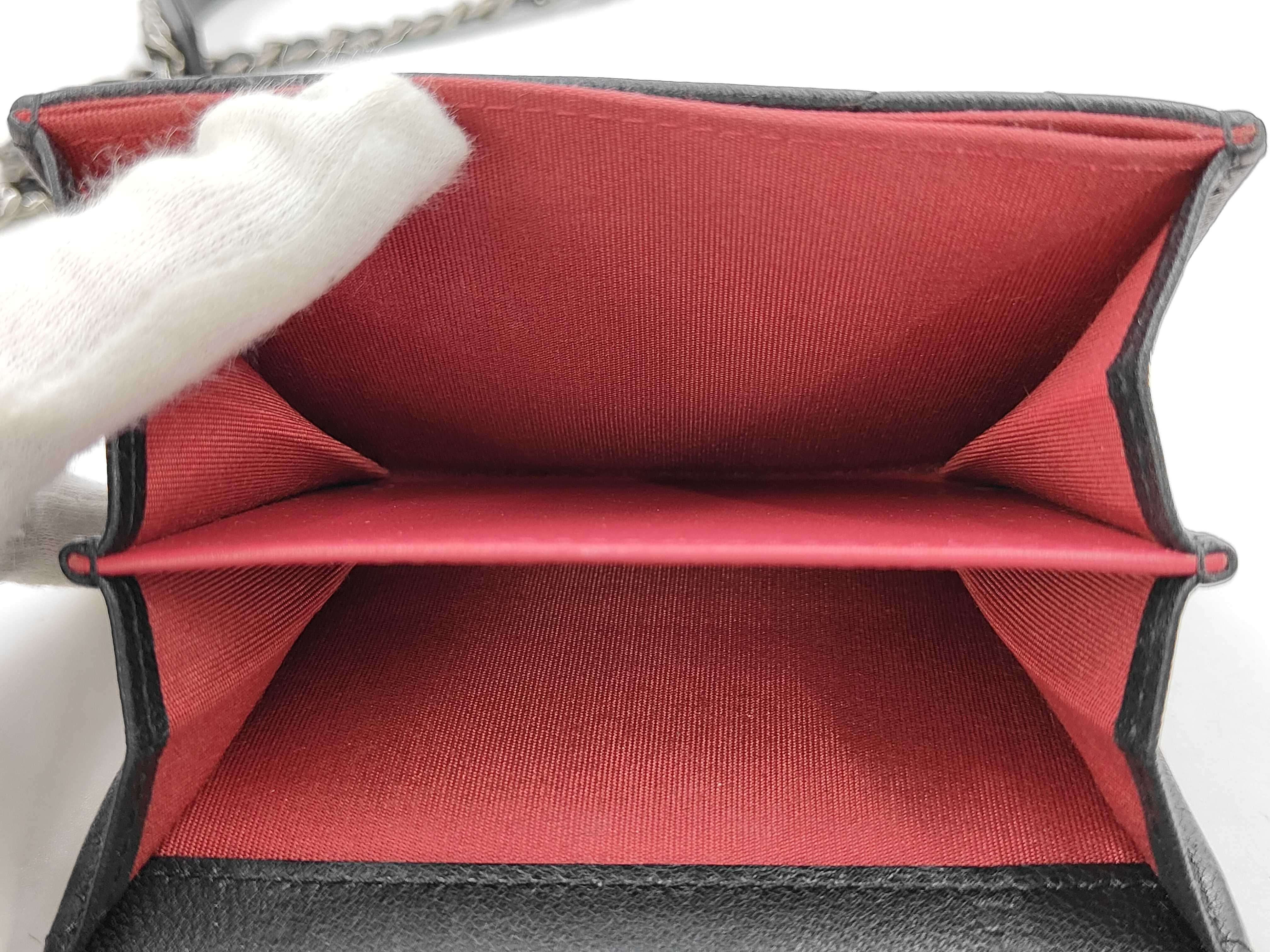 19 Matelassé Chain Shoulder Bag — view 10