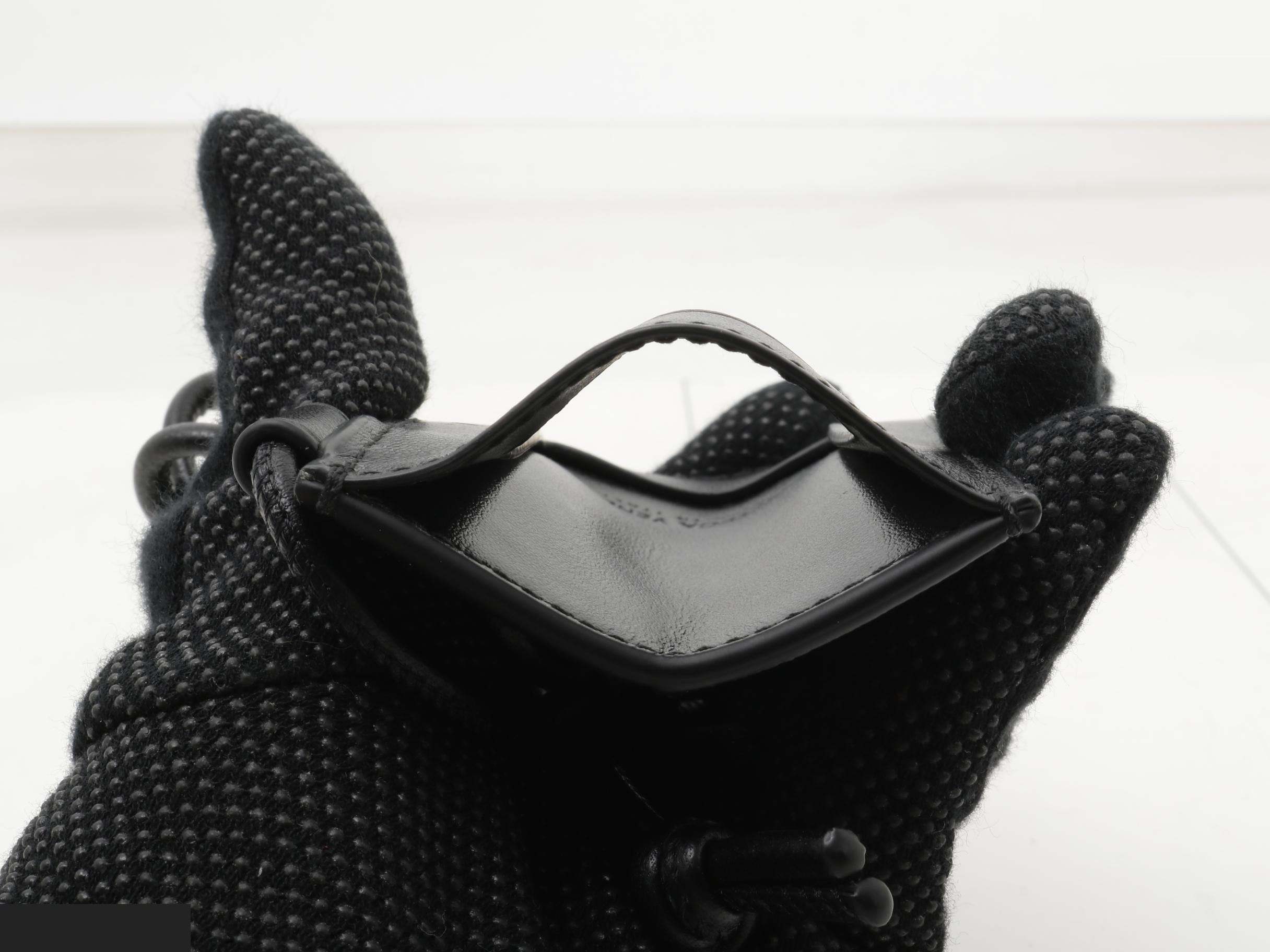 Pass Case — view 4
