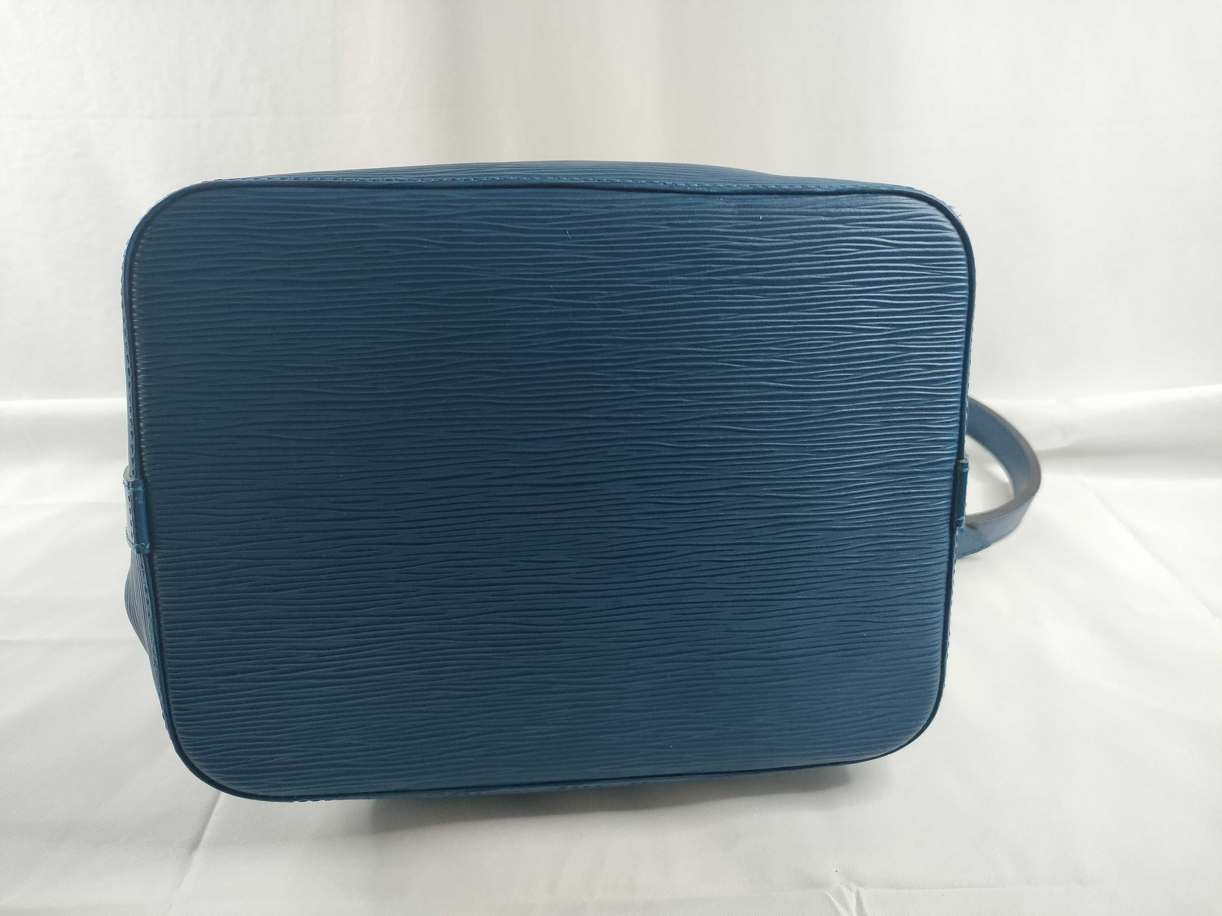 Epi LV Shoulder Bag — view 4
