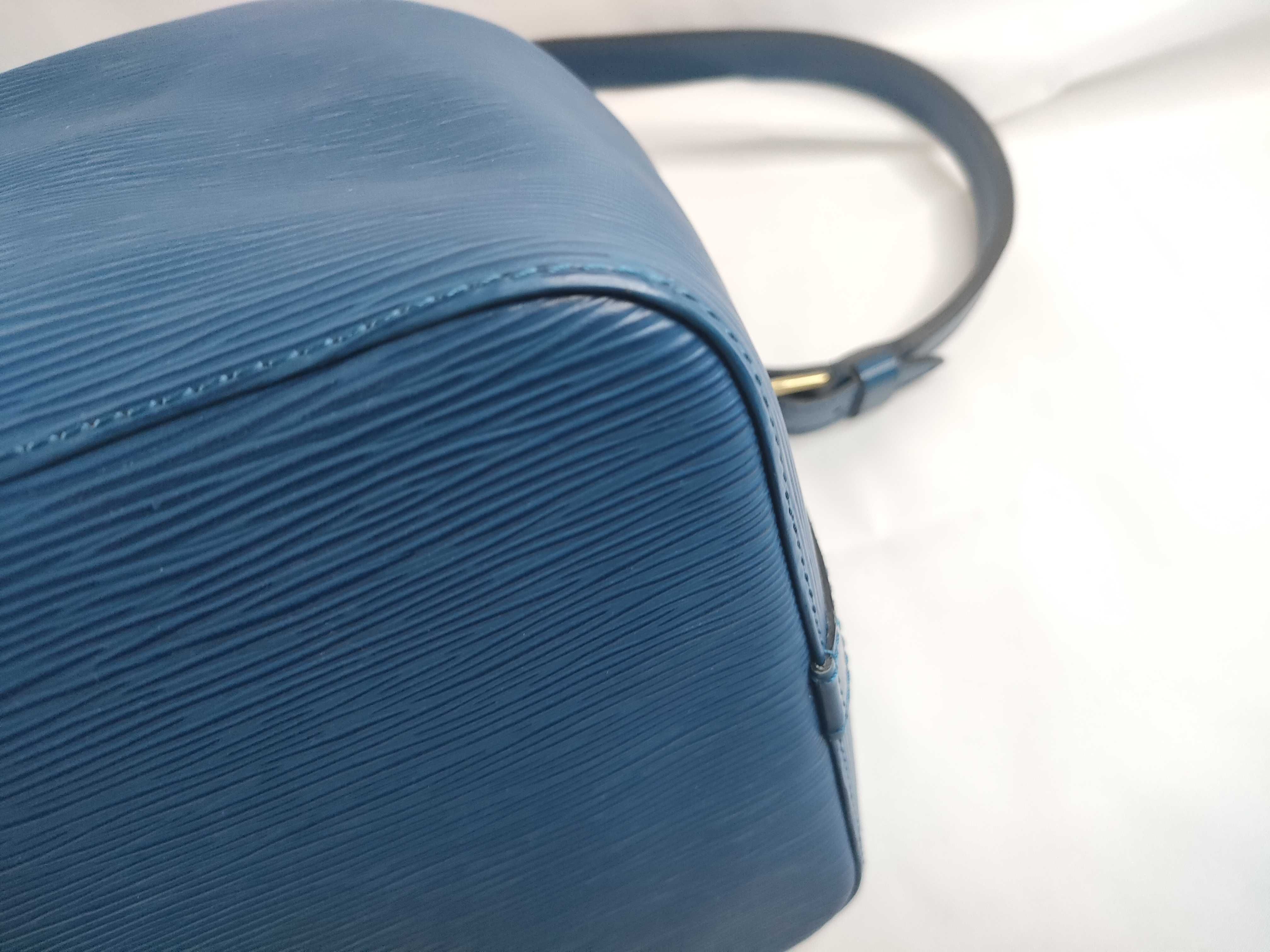 Epi LV Shoulder Bag — view 5