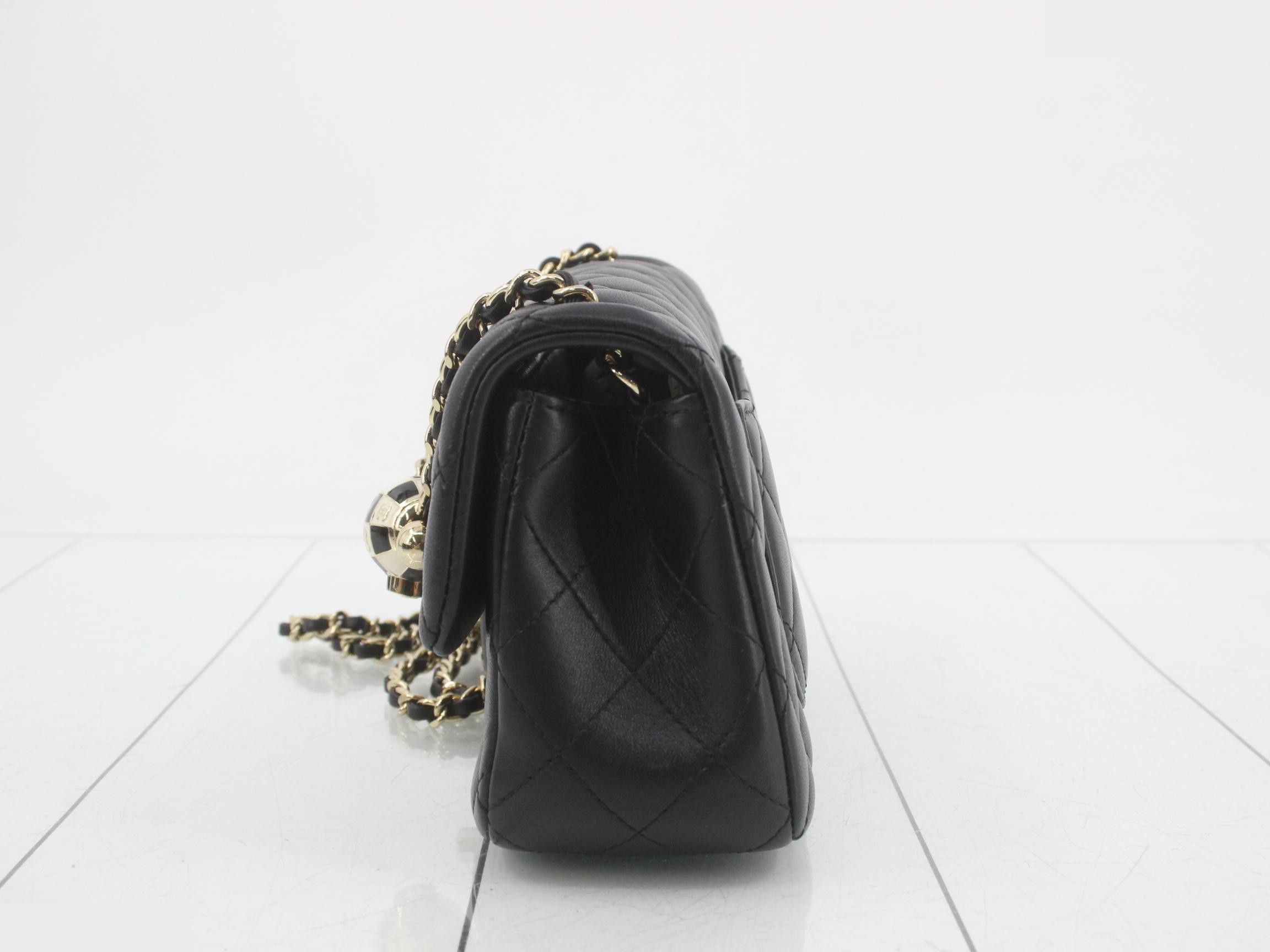 Matelassé Leather Coco Mark Chain Shoulder Bag — view 3