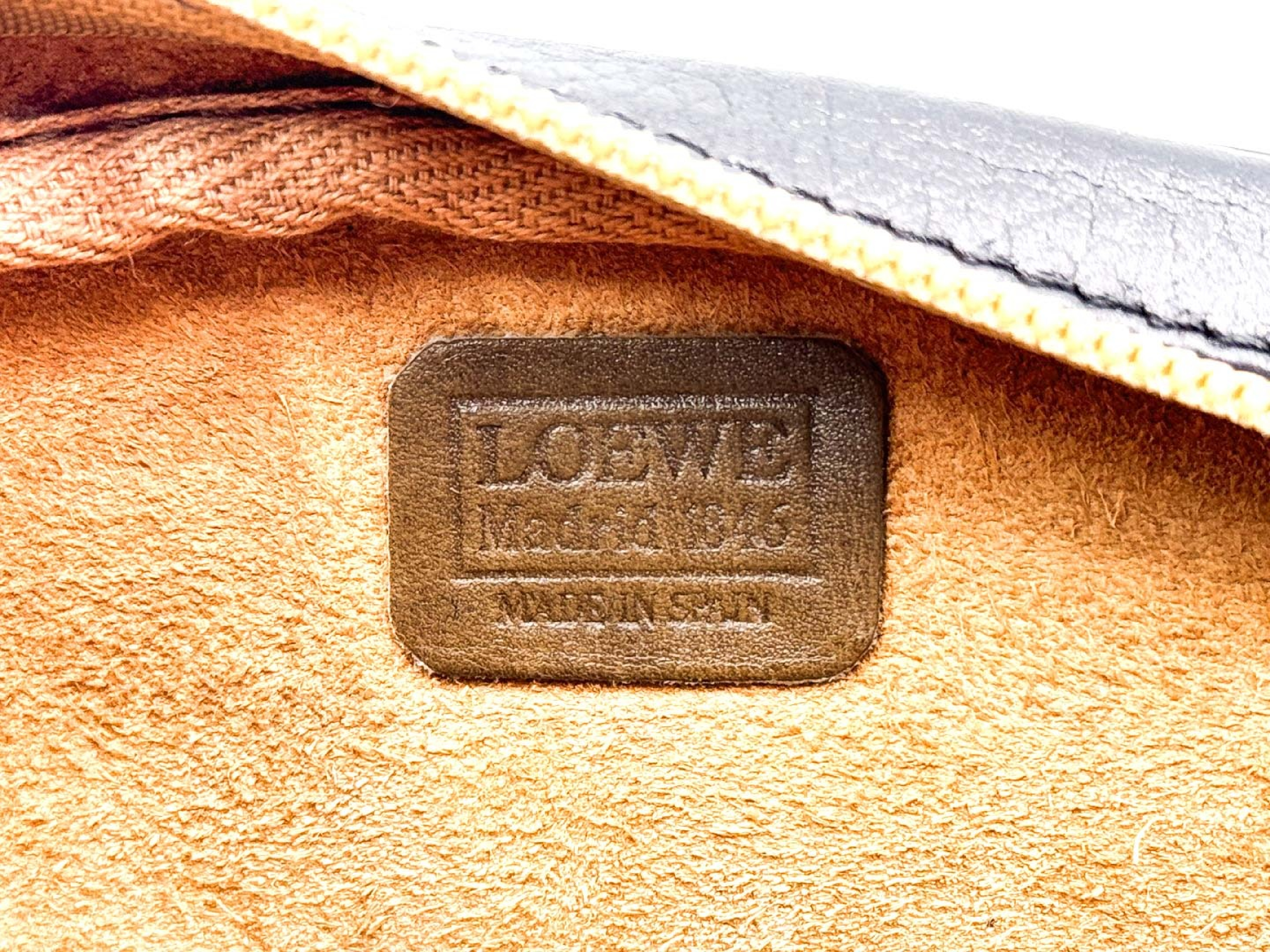 Anagram Gold Hardware Leather Shoulder Bag — view 9