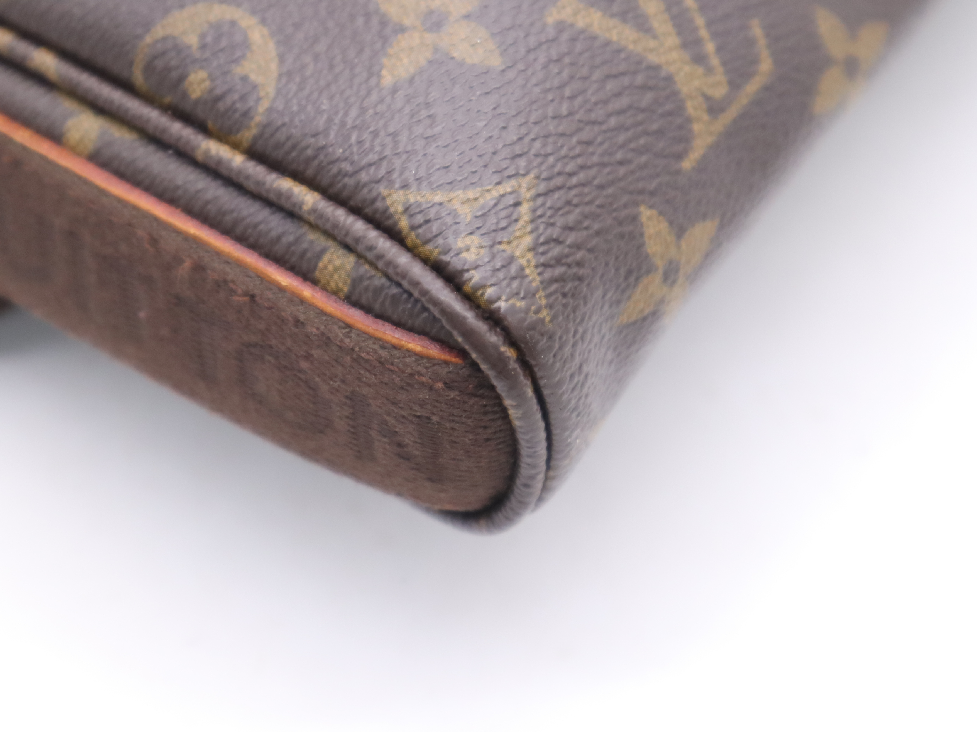 M97037 Monogram Trotteur Bobour Shoulder Bag — view 10
