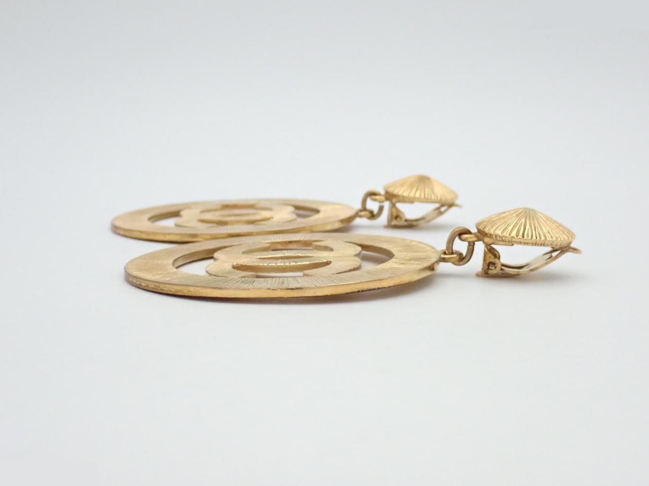 Vintage Classic (Precious Metal) Earrings - 29 — view 3