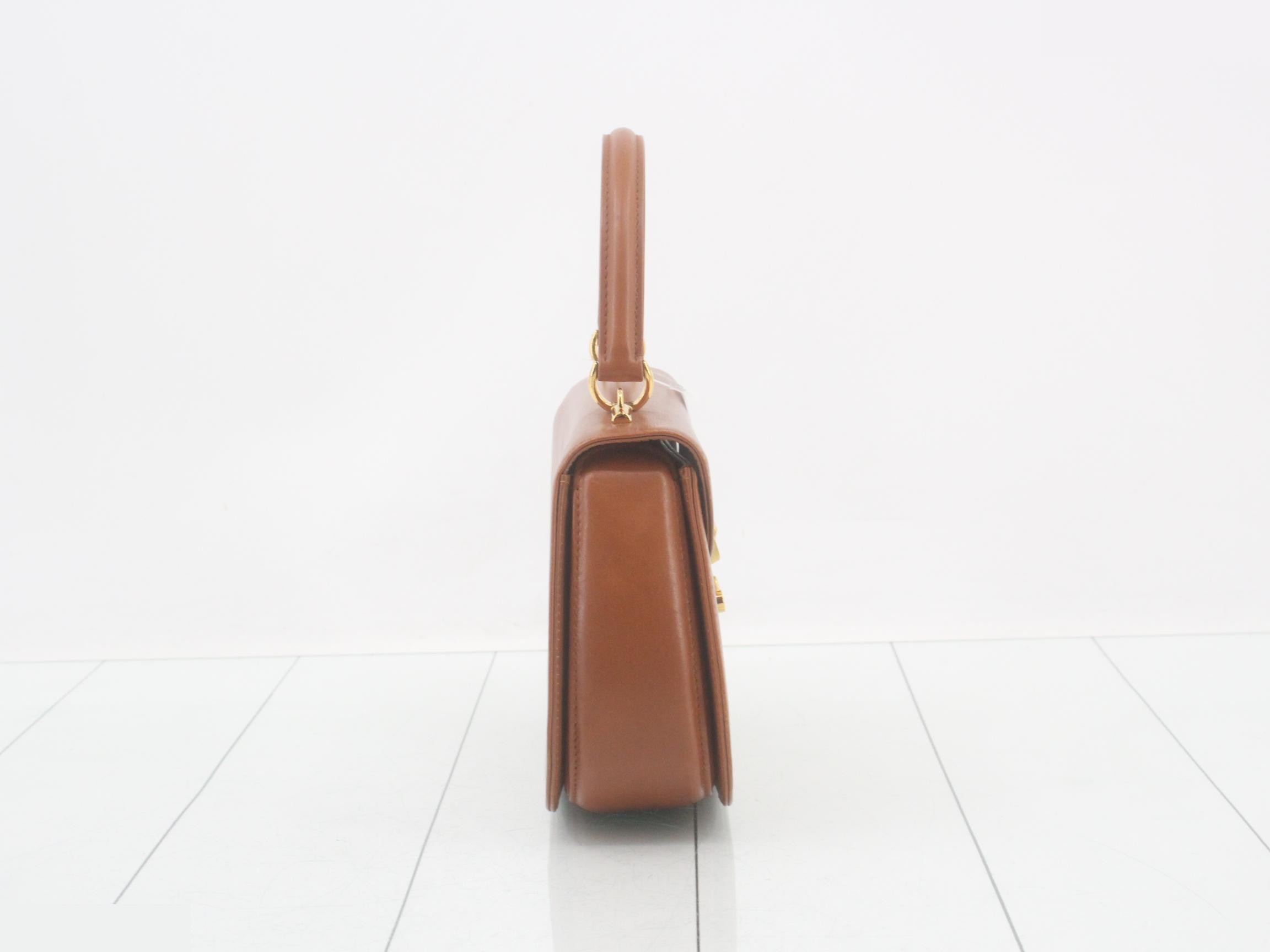 handbag — view 4