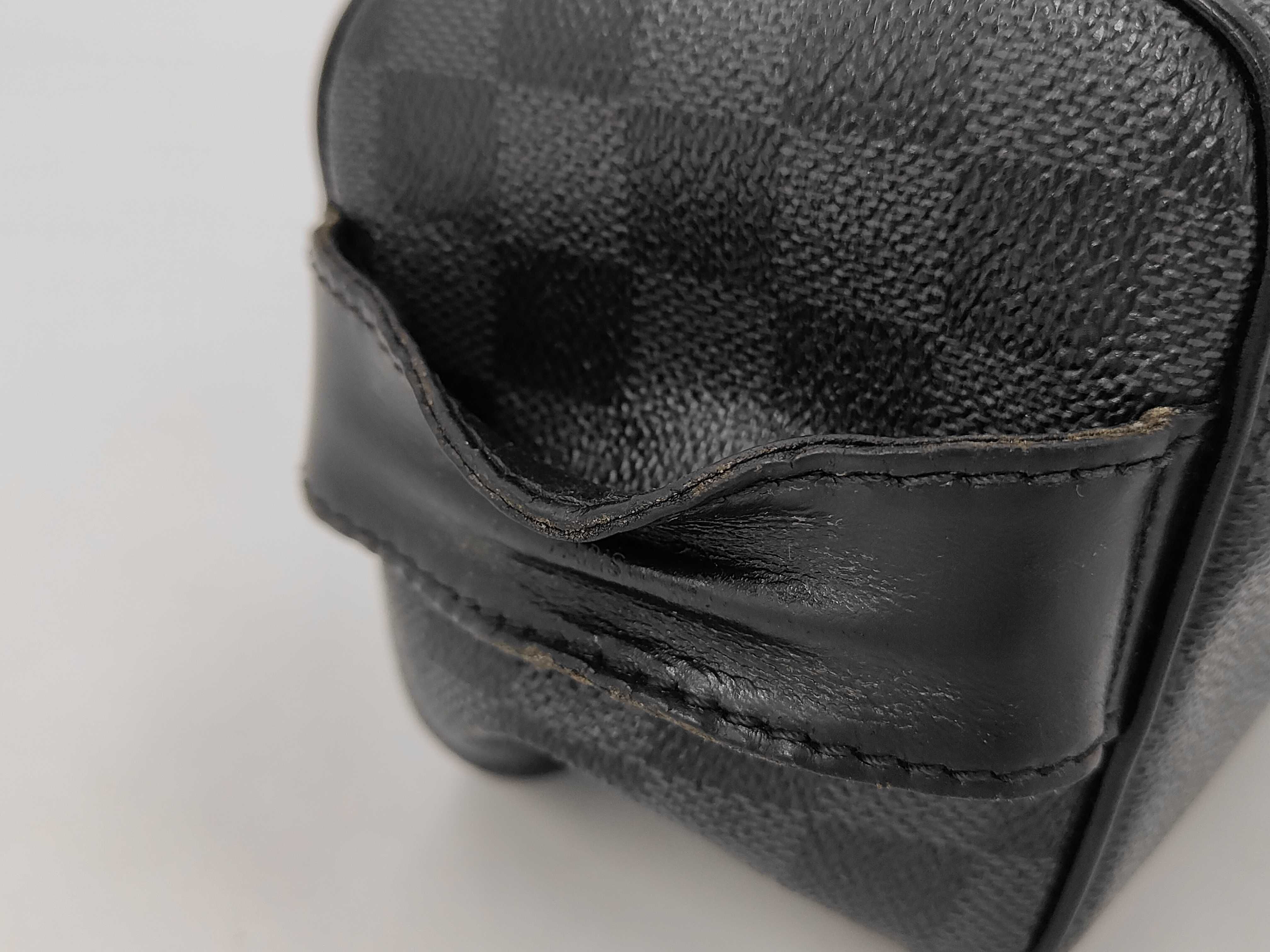Damier Graphite Toiletry Pouch — view 9