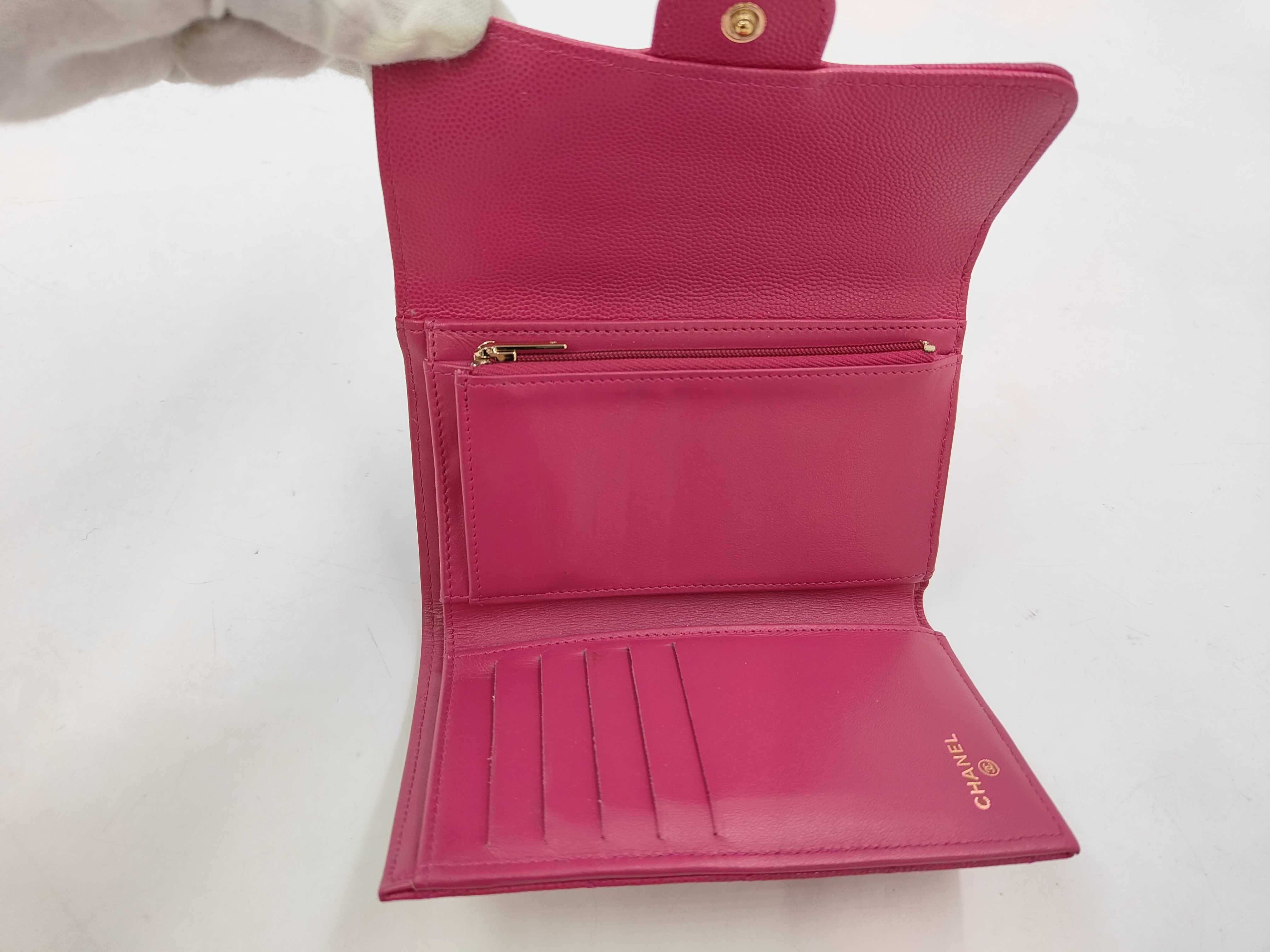 Matelassé Caviar Skin Tri-fold Wallet GC2XTJK5 — view 5