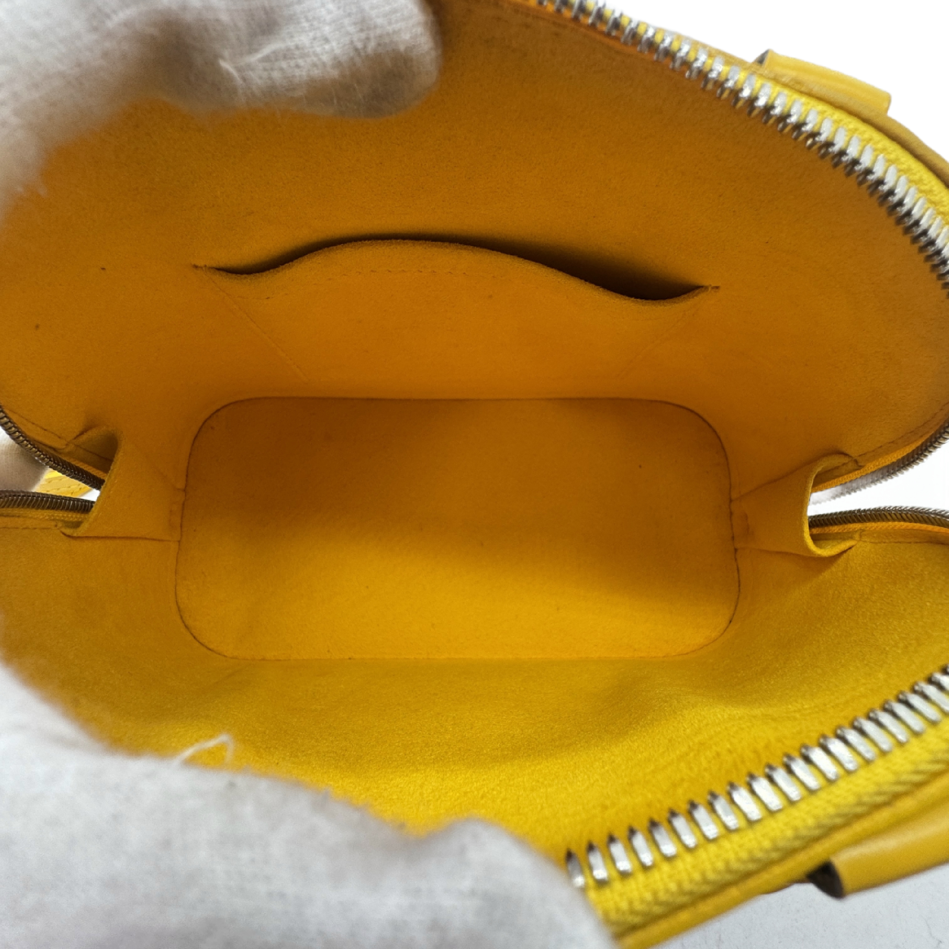 Epi Alma PM Yellow Handbag — view 13