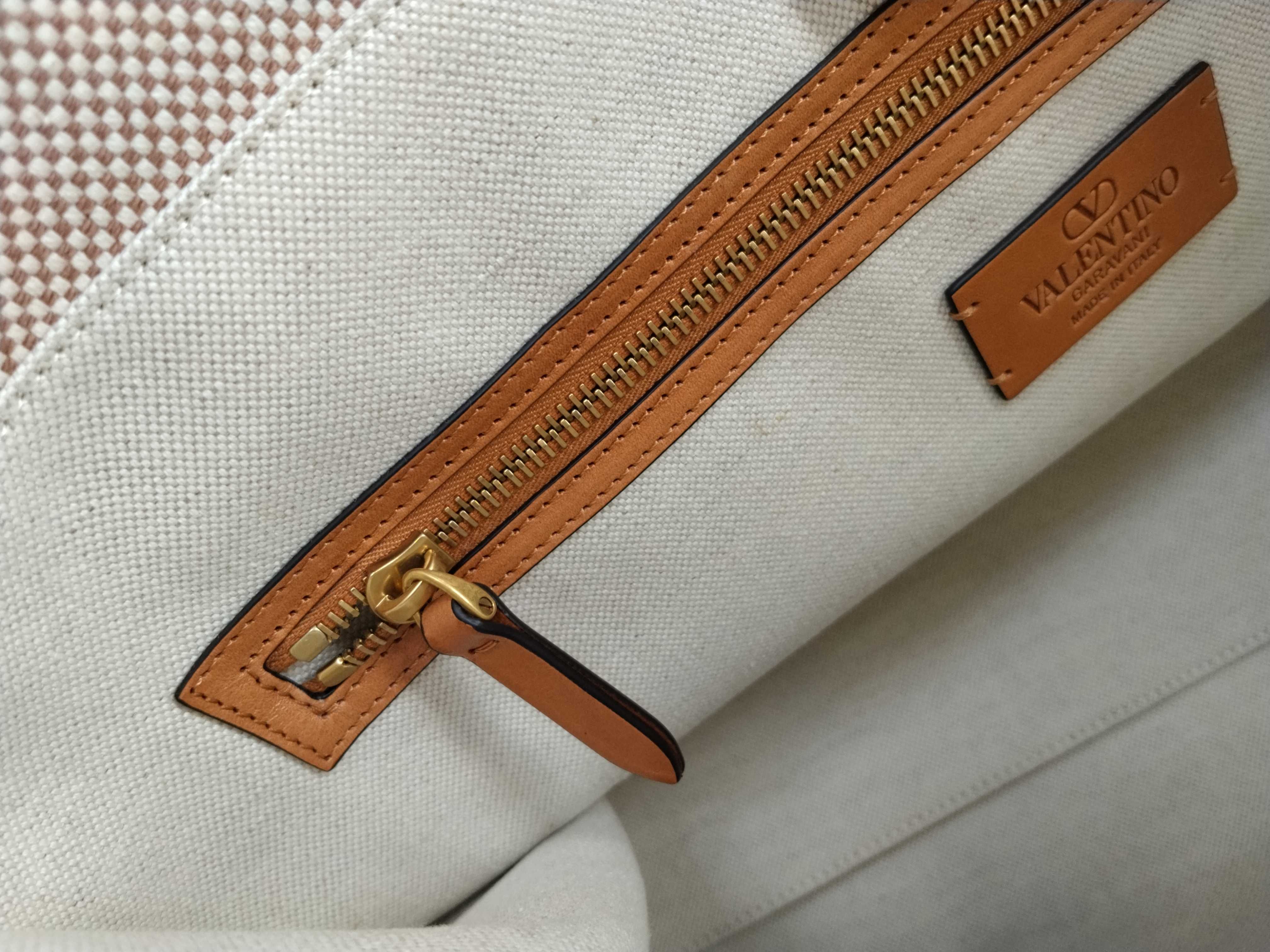 bag, Valentino Antibes large canvas tote bag. — view 14