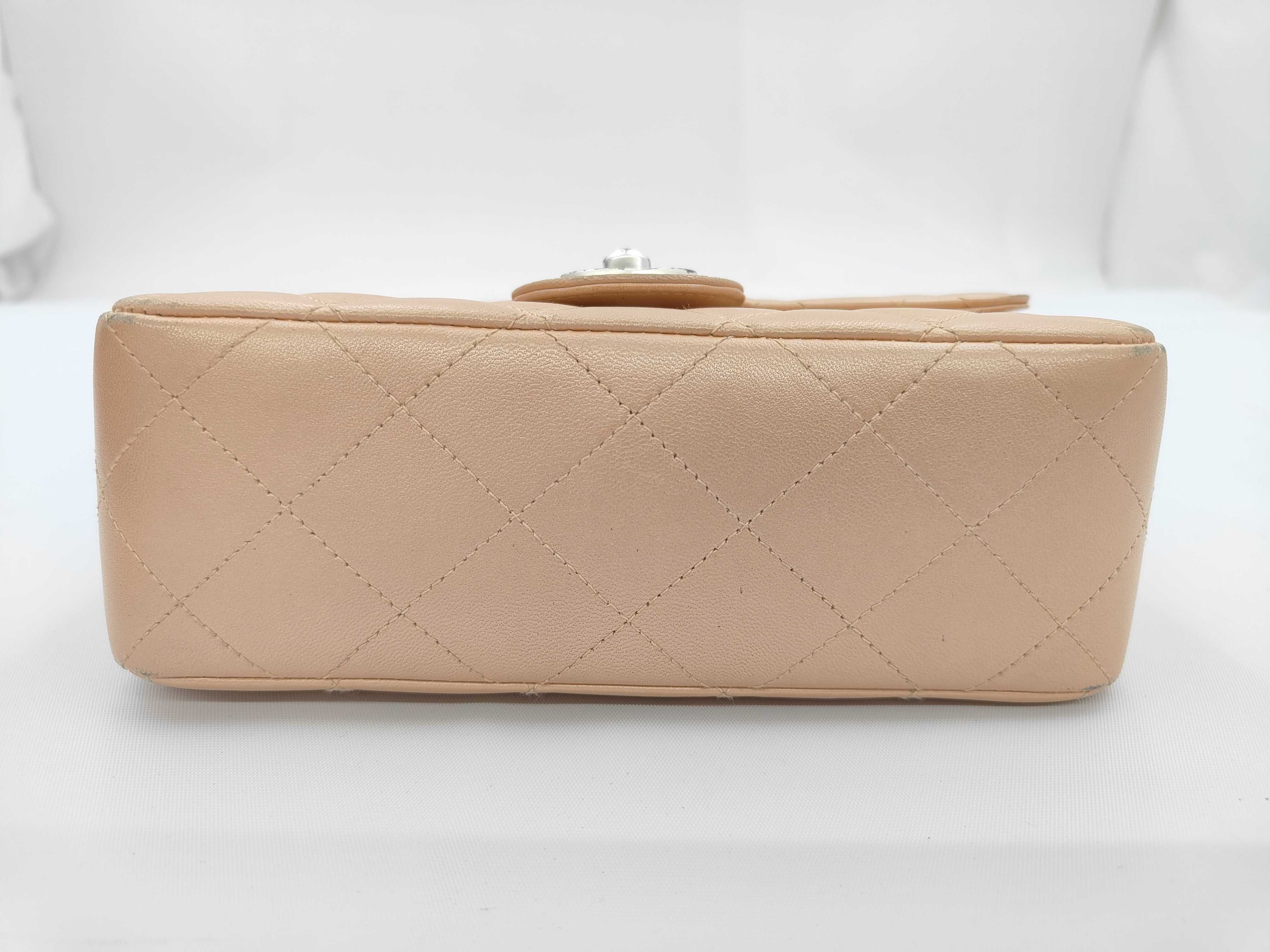 Matelassé 18 Leather Pearl Pink Silver Hardware 6630615 Chain Shoulder Bag — view 5