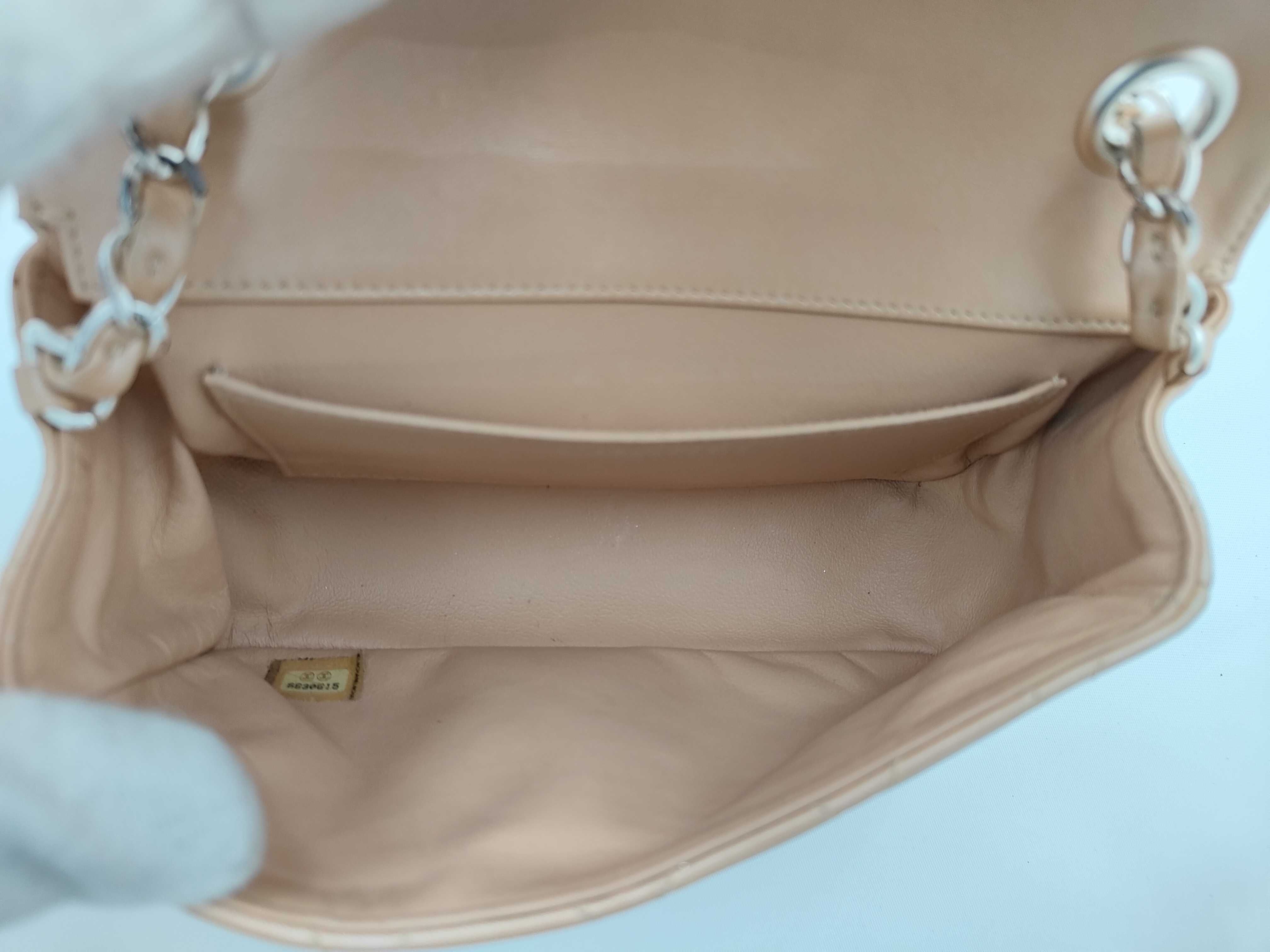 Matelassé 18 Leather Pearl Pink Silver Hardware 6630615 Chain Shoulder Bag — view 9