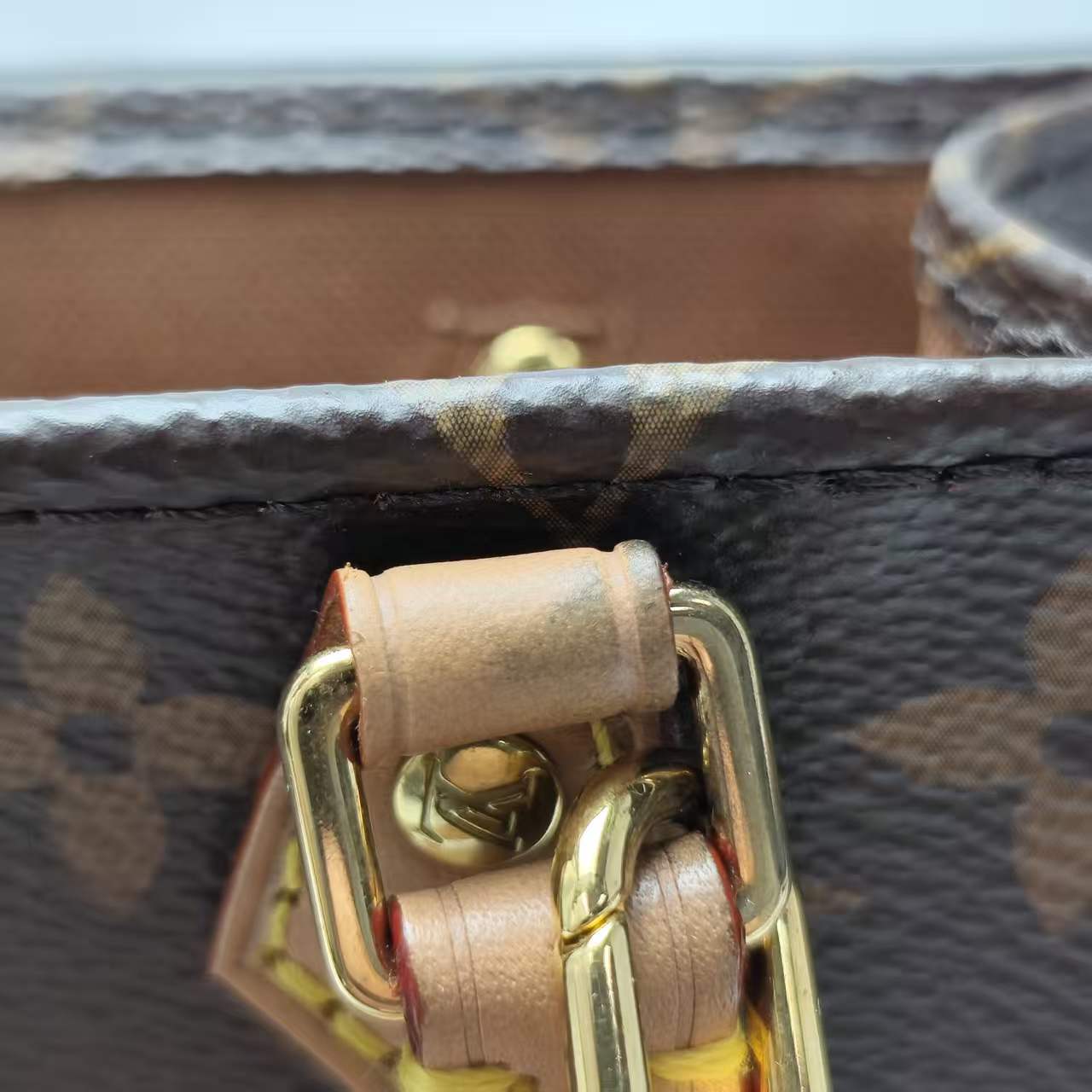 【*Shipped from: China*】LOUIS VUITTON Sac Plat PU Shoulder Bag — view 10