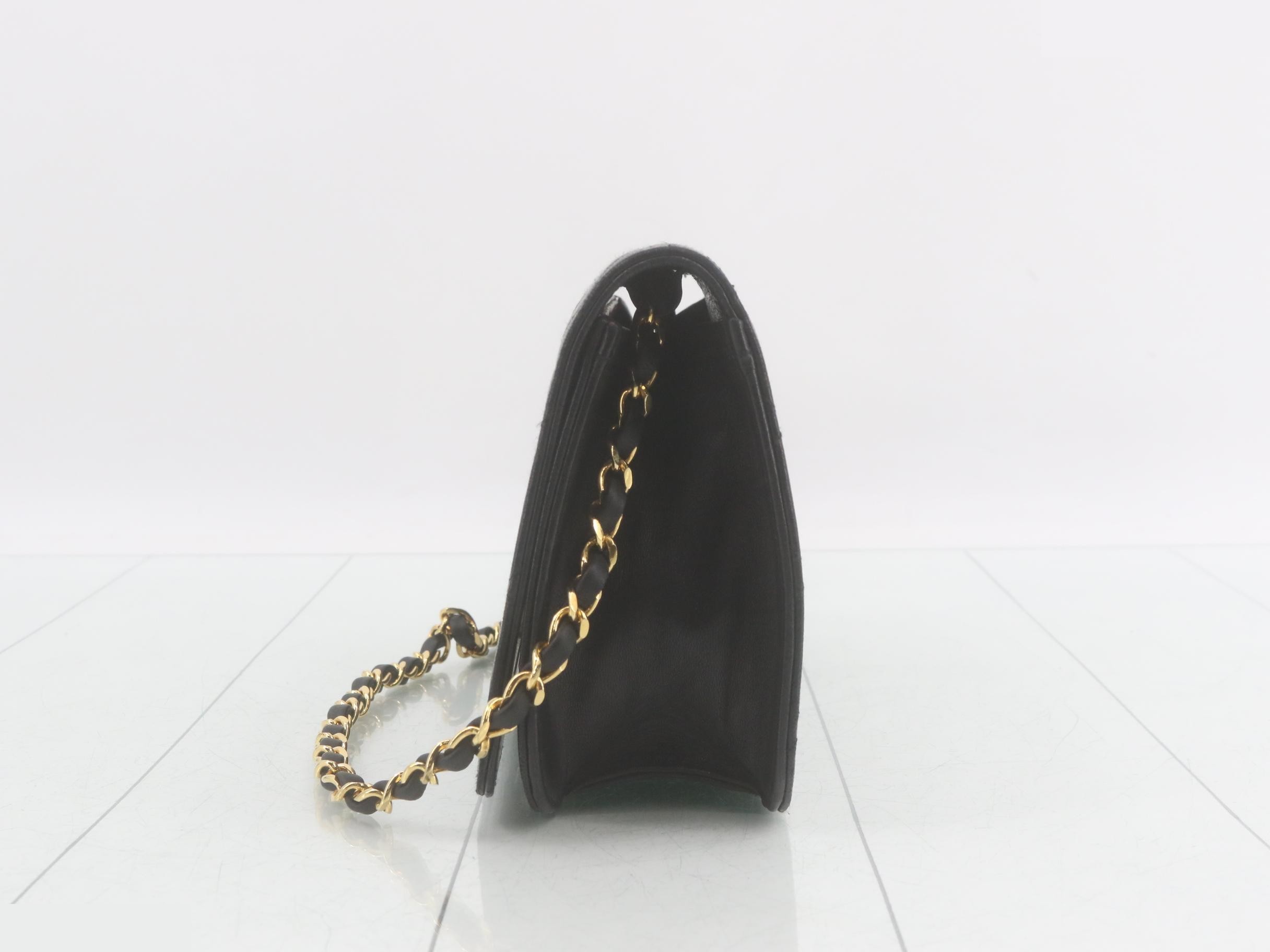 Matelassé Push-Lock Shoulder Bag — view 3