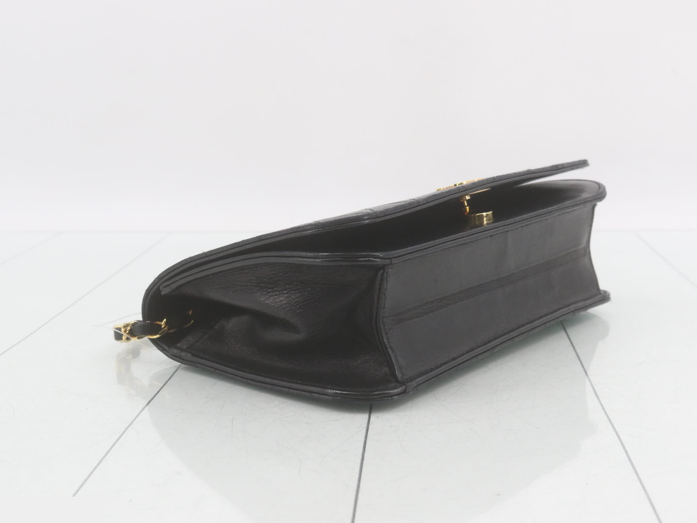 Matelassé Push-Lock Shoulder Bag — view 5