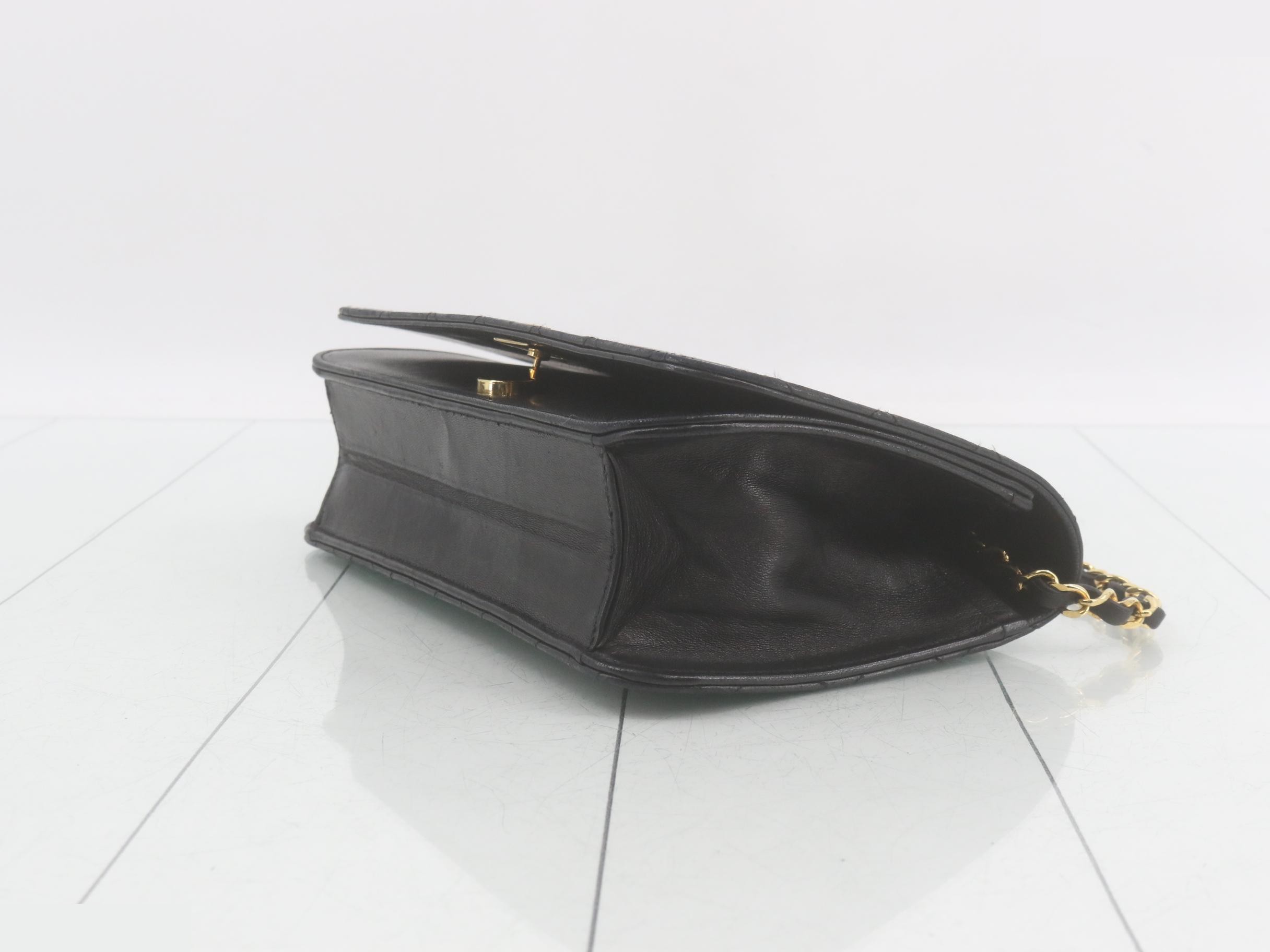 Matelassé Push-Lock Shoulder Bag — view 6