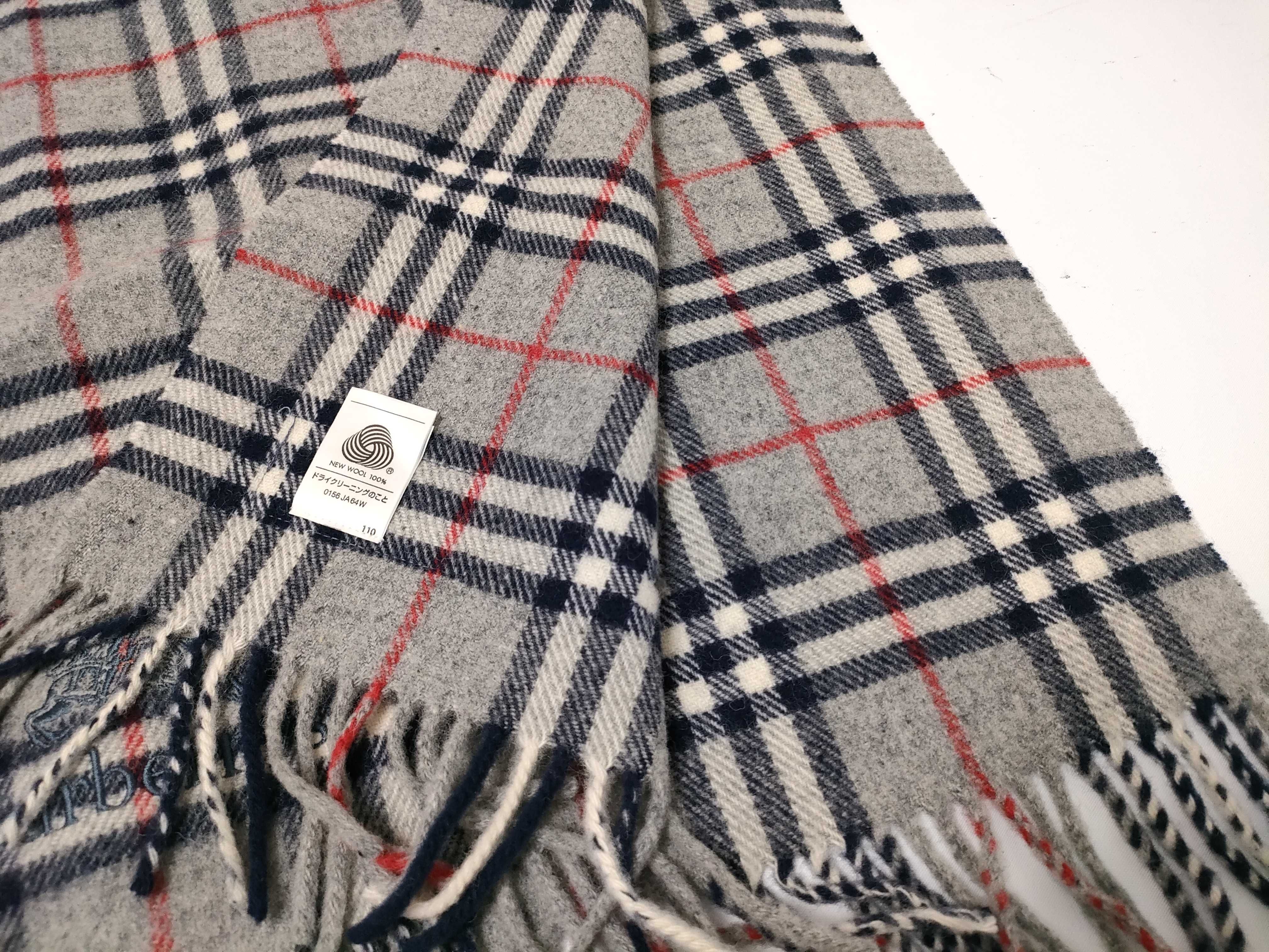 wool shawl/blanket in gray, other accessories. — view 6