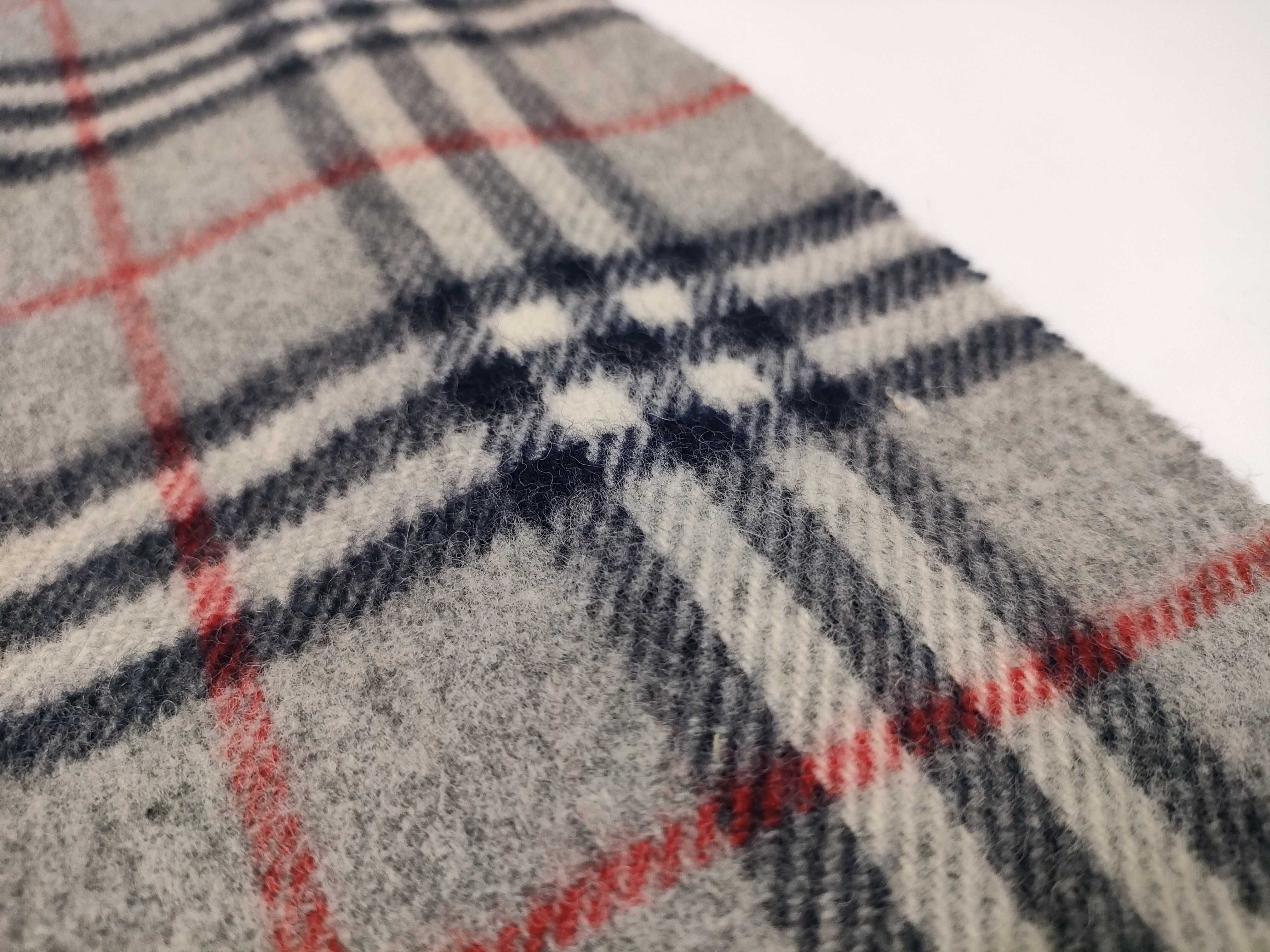 wool shawl/blanket in gray, other accessories. — view 9