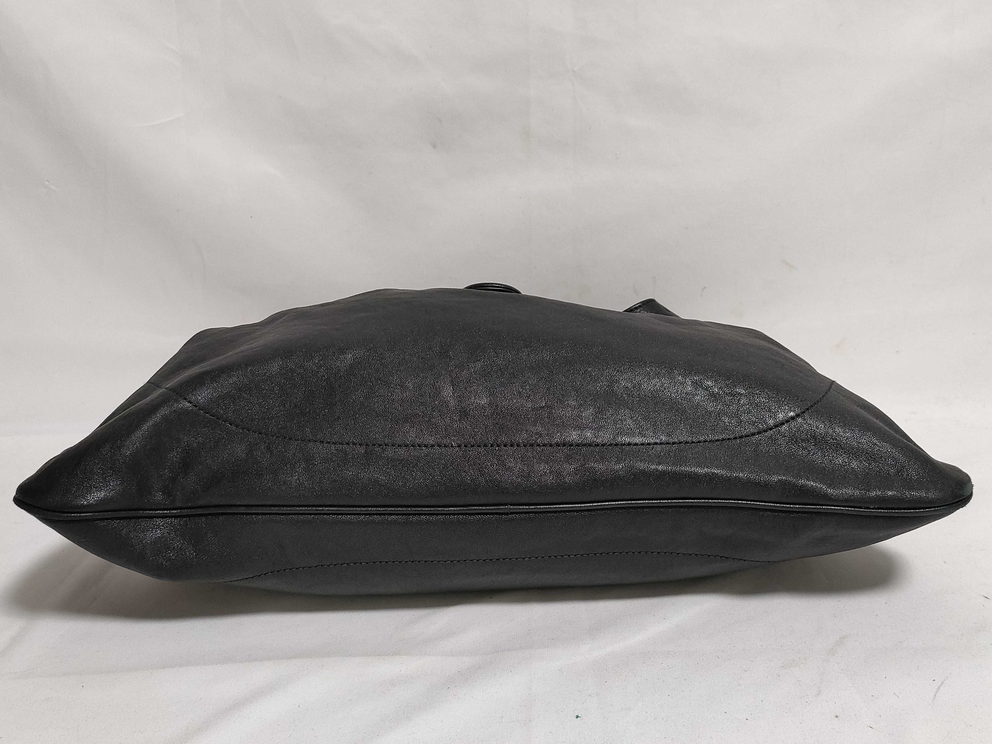 GG Marmont One-Shoulder Bag — view 3