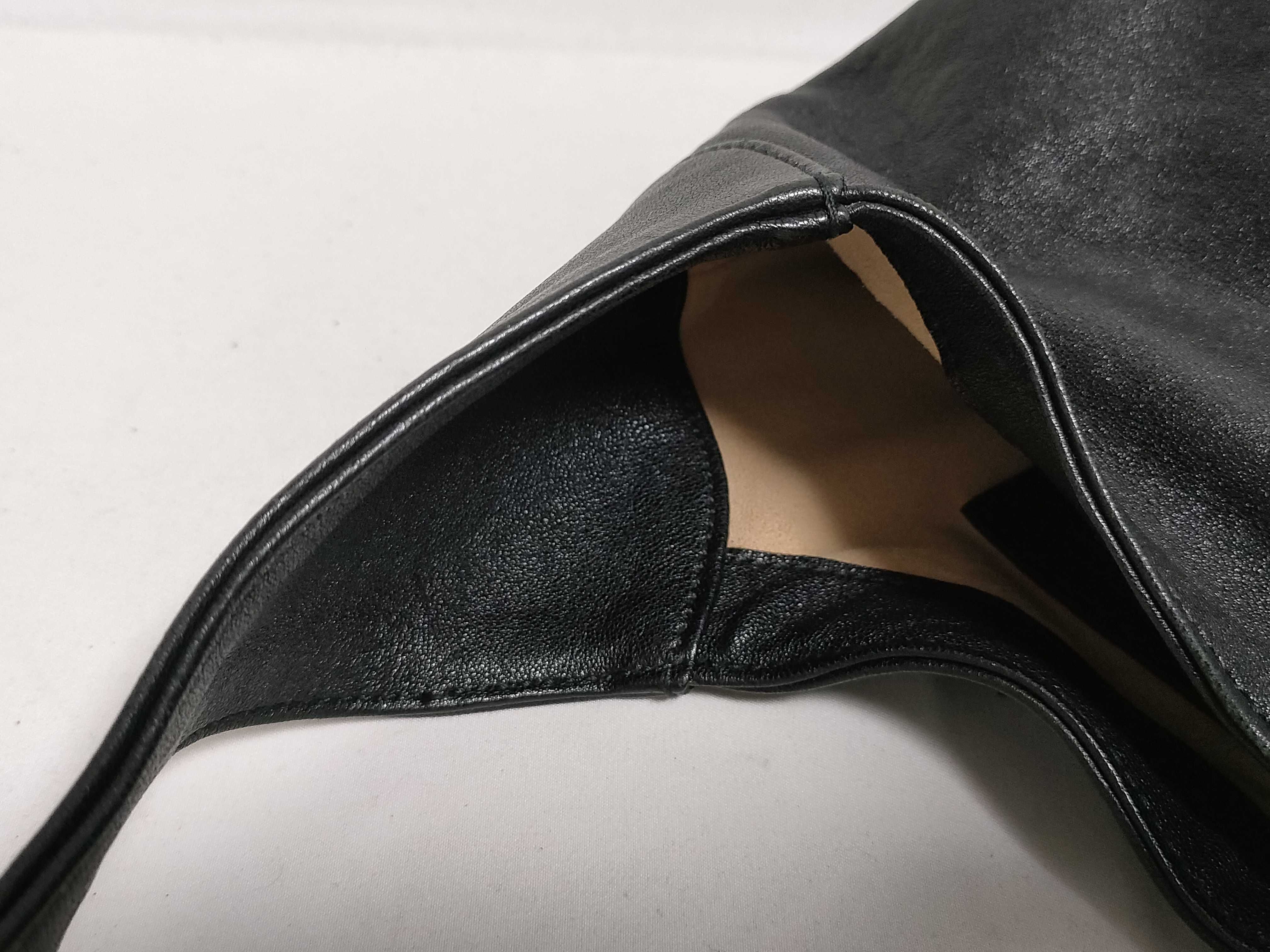 GG Marmont One-Shoulder Bag — view 7