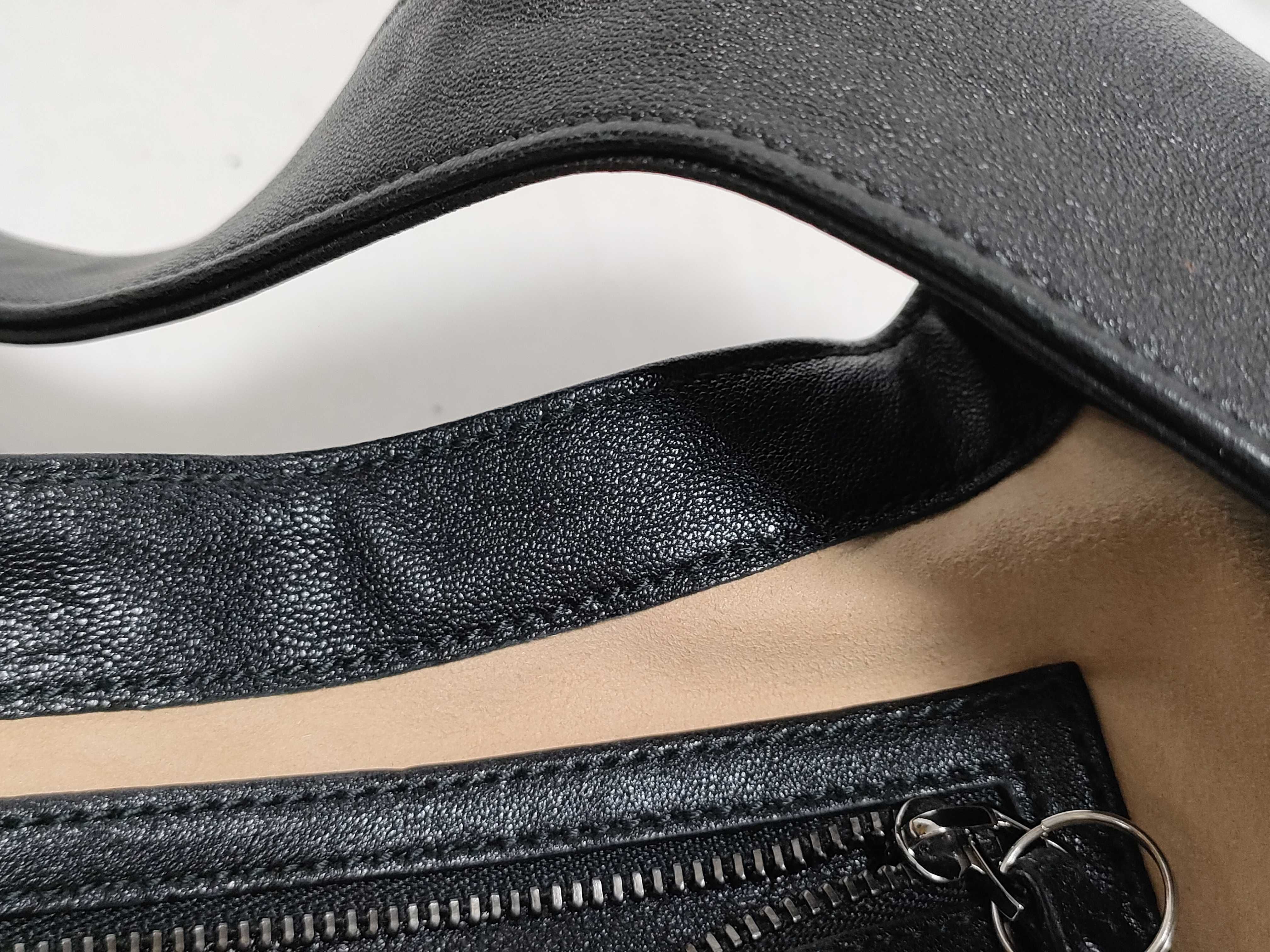 GG Marmont One-Shoulder Bag — view 10