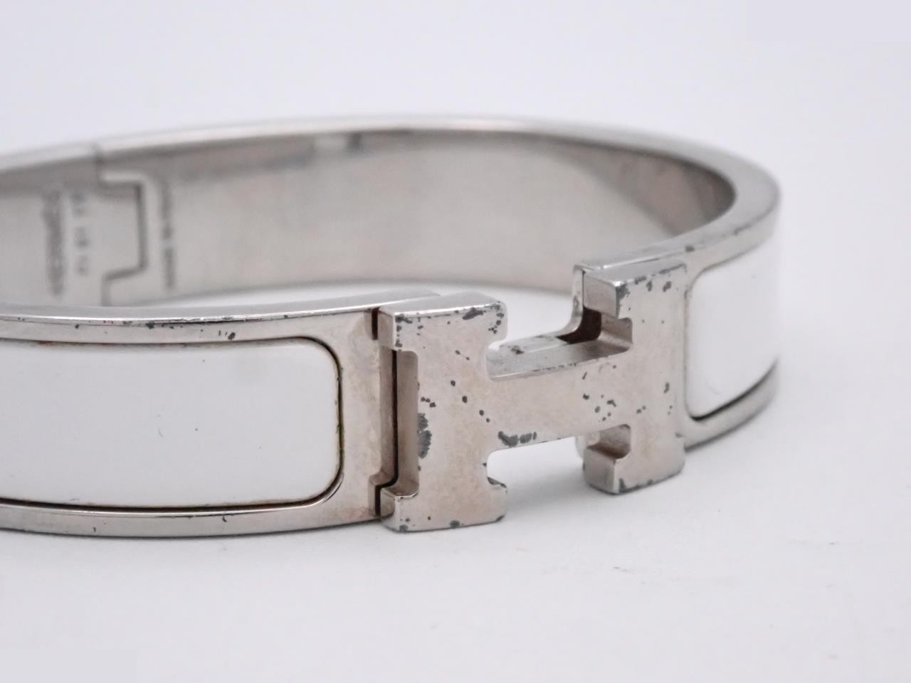 Click H Bangle, White/Silver, Wrist Circumference Approx. 16cm — view 3