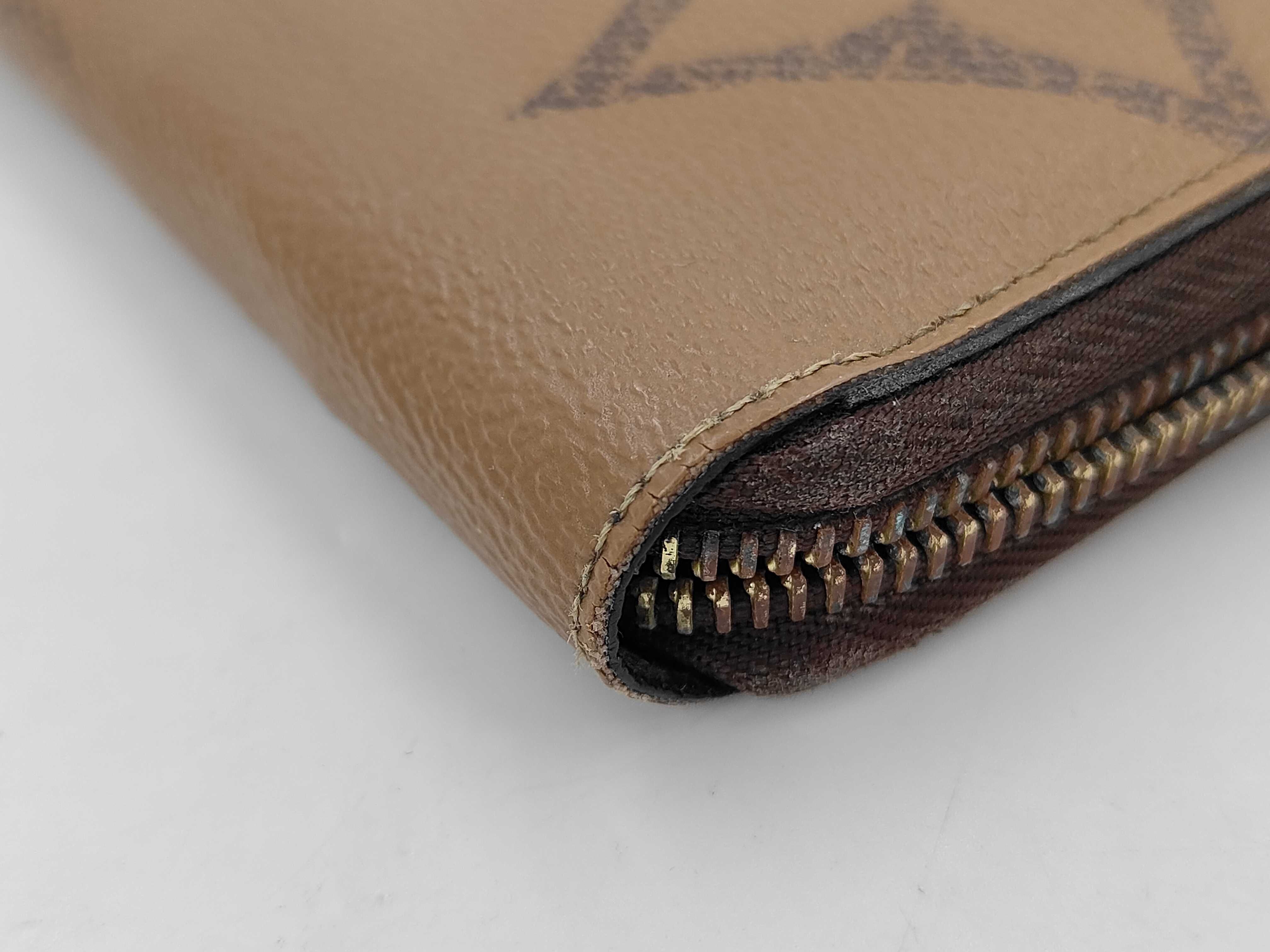 Giant Reverse Zippy Wallet LM2250 — view 4