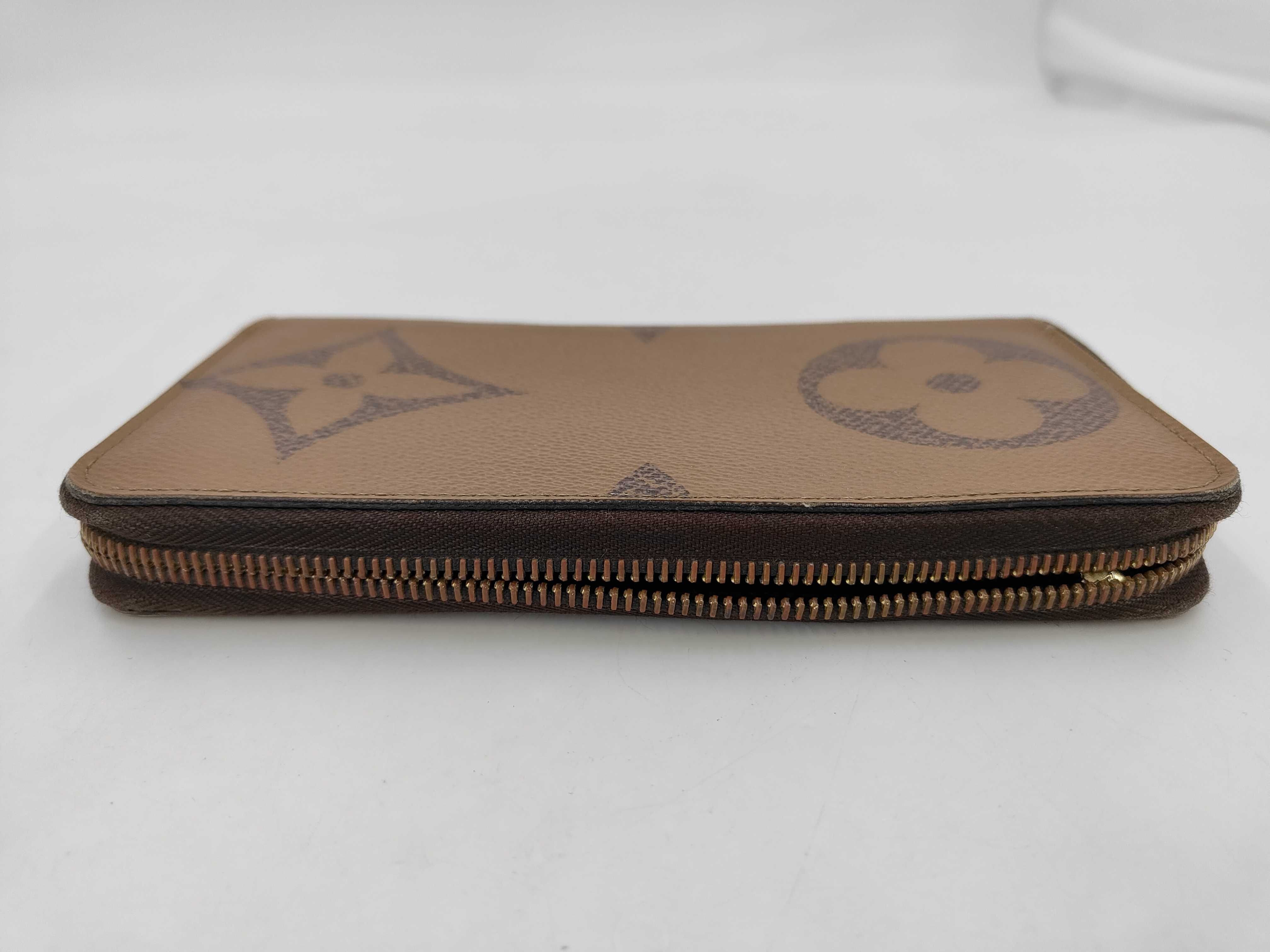 Giant Reverse Zippy Wallet LM2250 — view 5