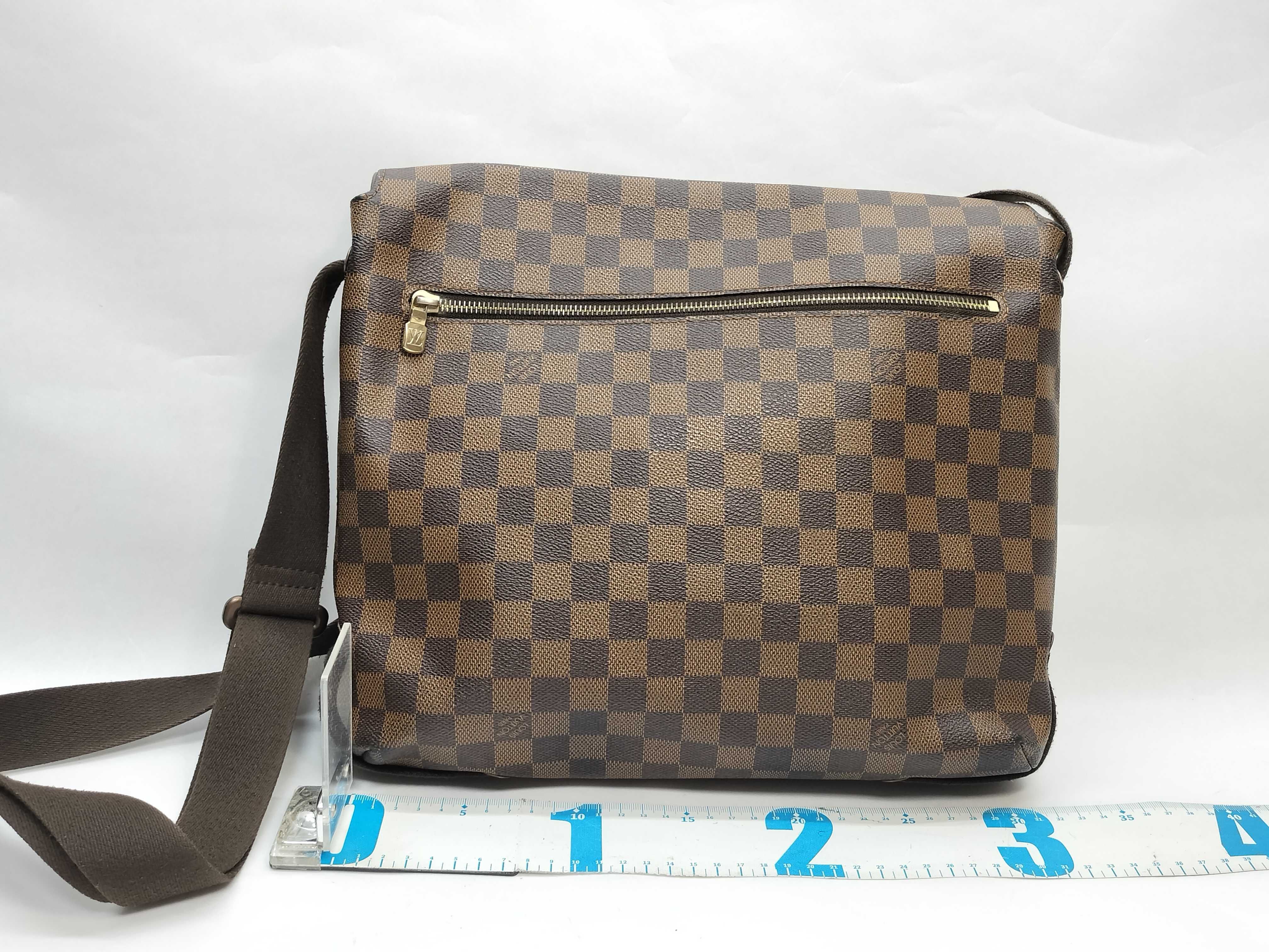 Damier Louis Vuitton Brooklyn MM Damier Ebene Shoulder Bag — view 2
