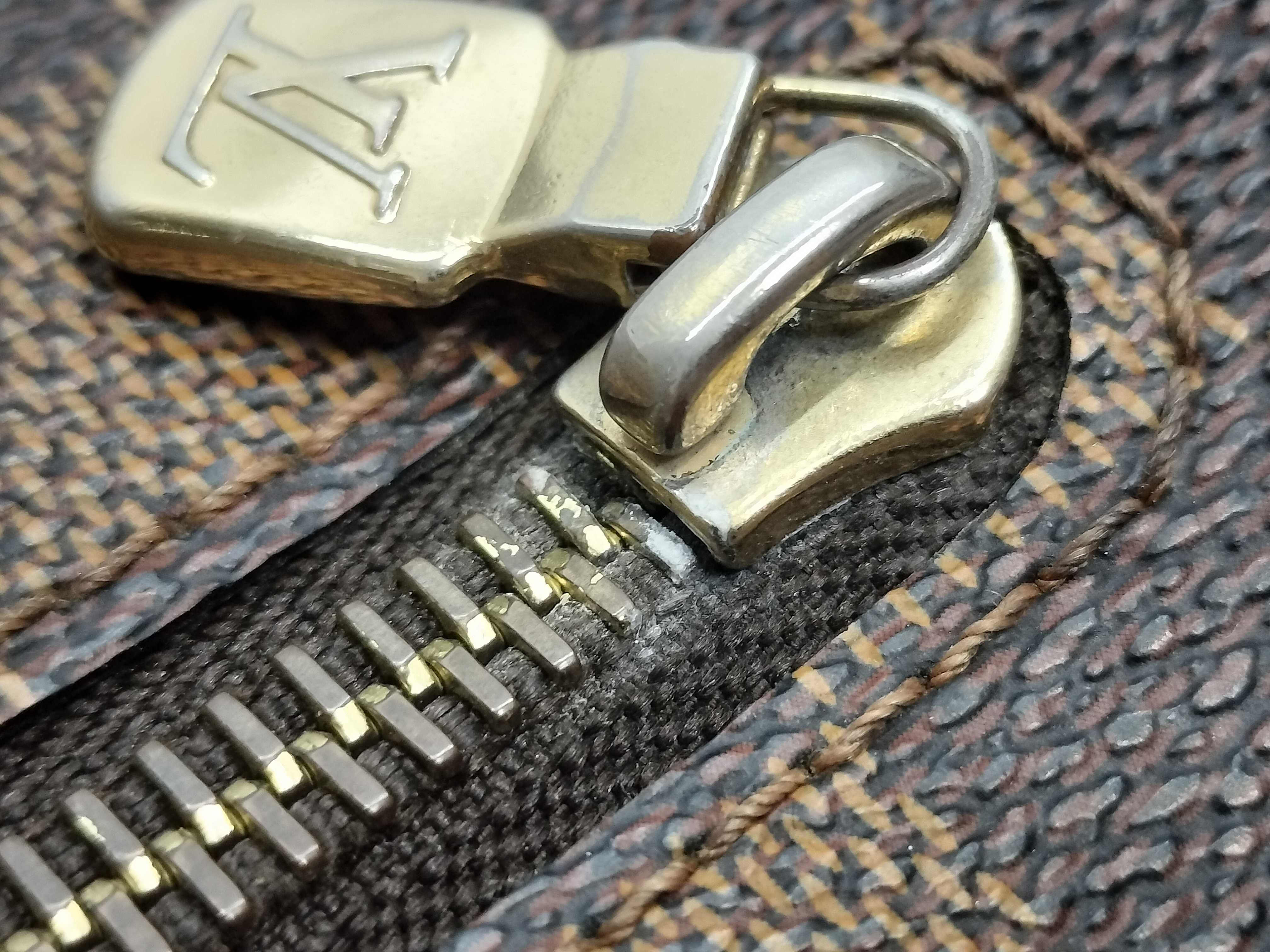 Damier Louis Vuitton Brooklyn MM Damier Ebene Shoulder Bag — view 13