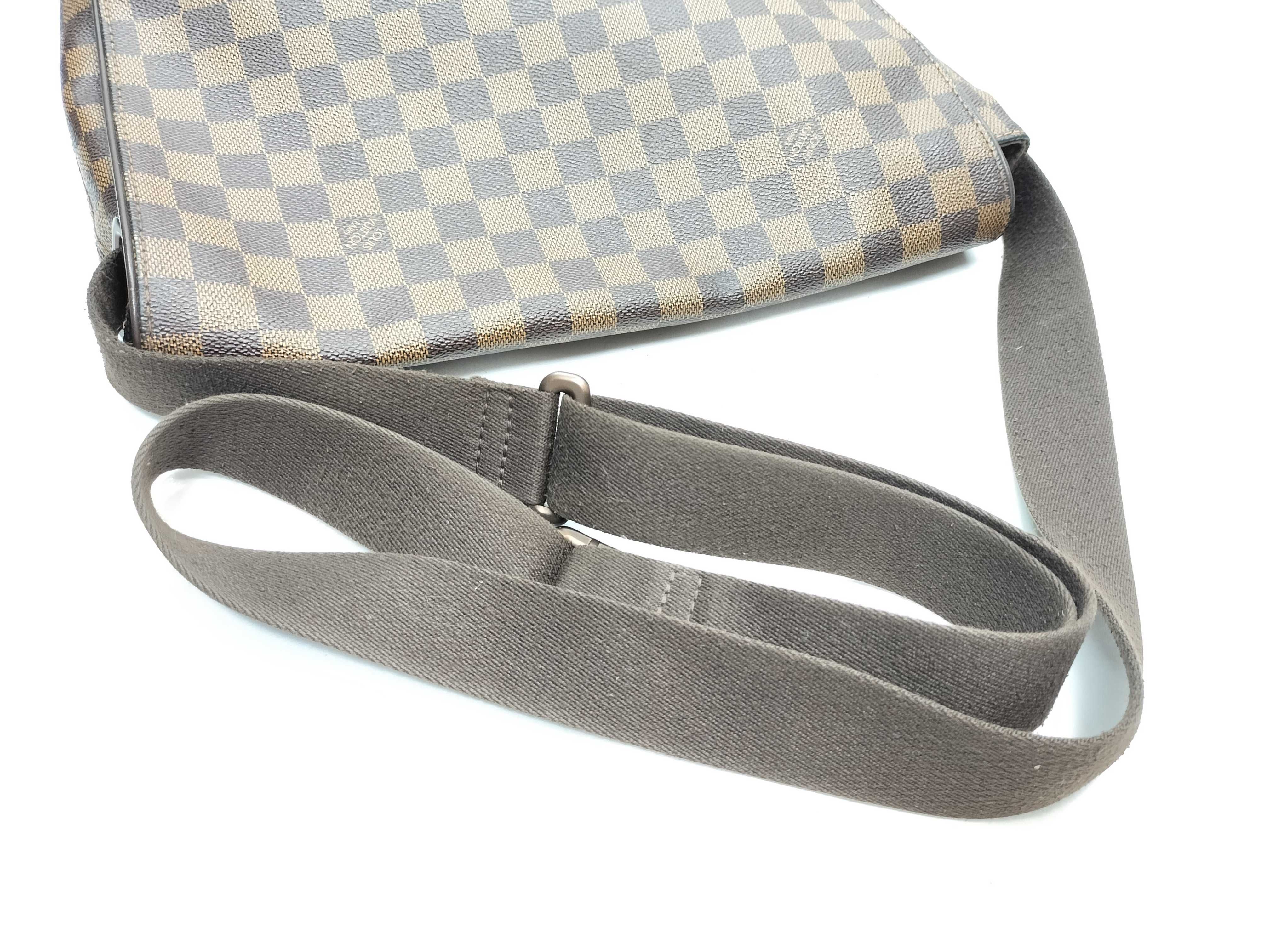 Damier Louis Vuitton Brooklyn MM Damier Ebene Shoulder Bag — view 5