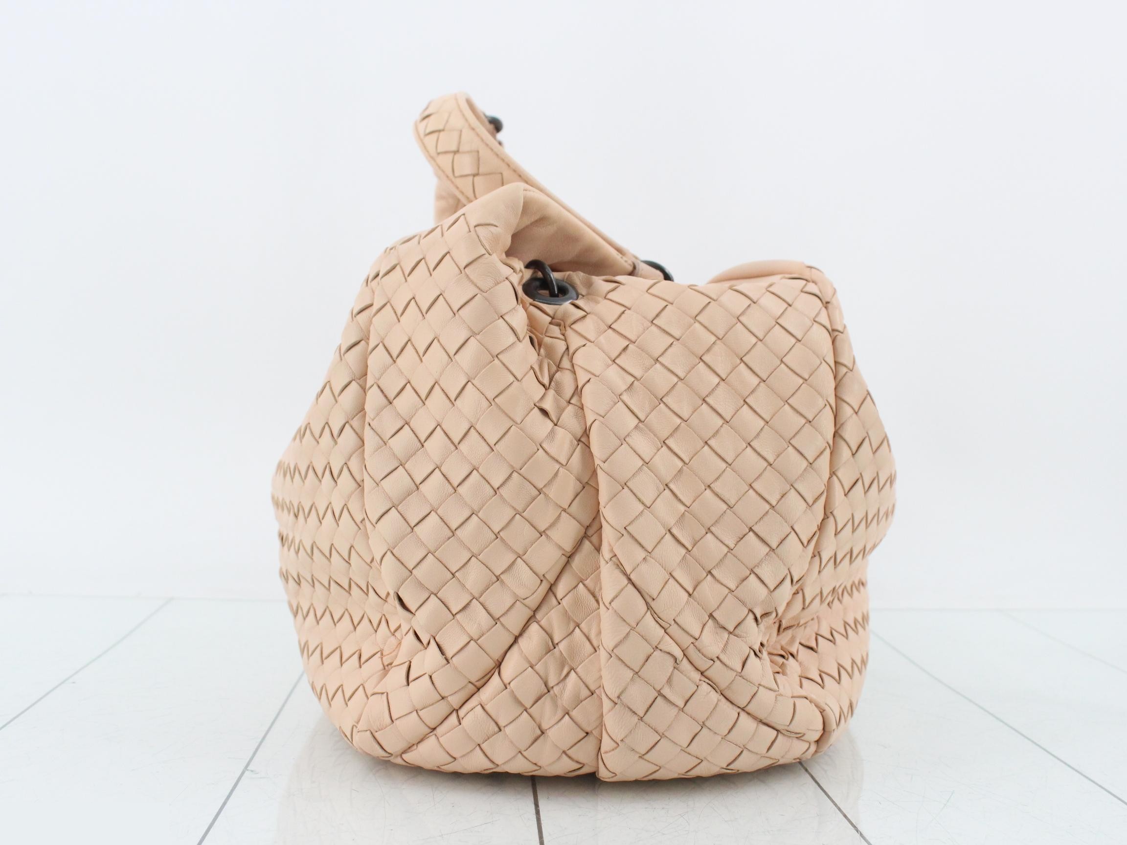 Intrecciato Campana Shoulder Bag, Leather, Pink — view 4