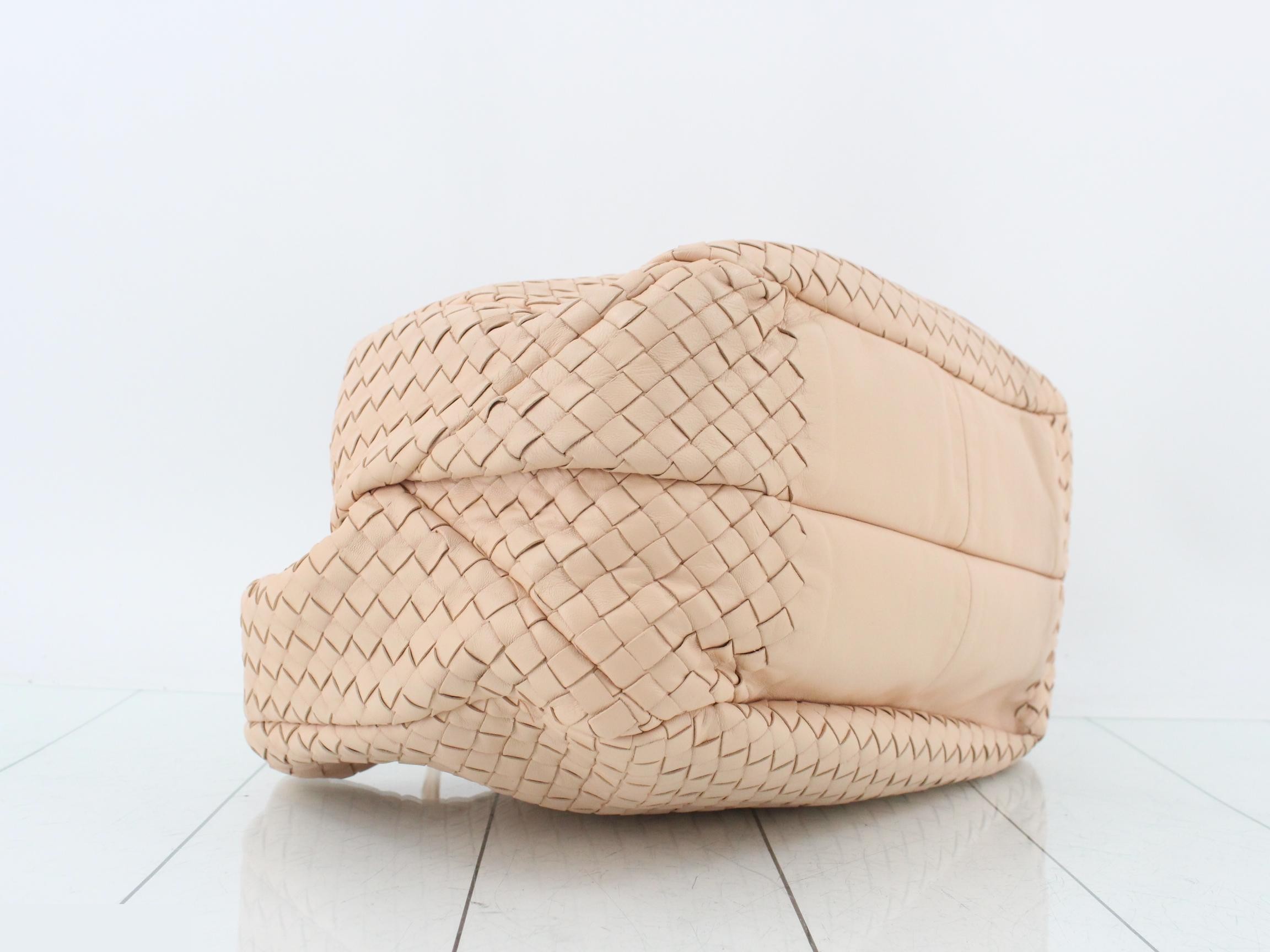 Intrecciato Campana Shoulder Bag, Leather, Pink — view 5