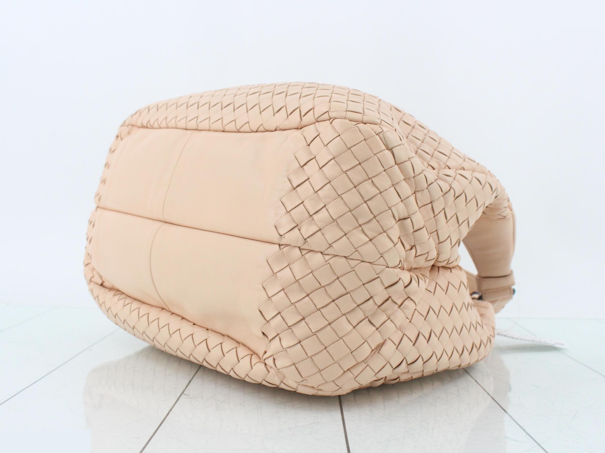 Intrecciato Campana Shoulder Bag, Leather, Pink — view 6