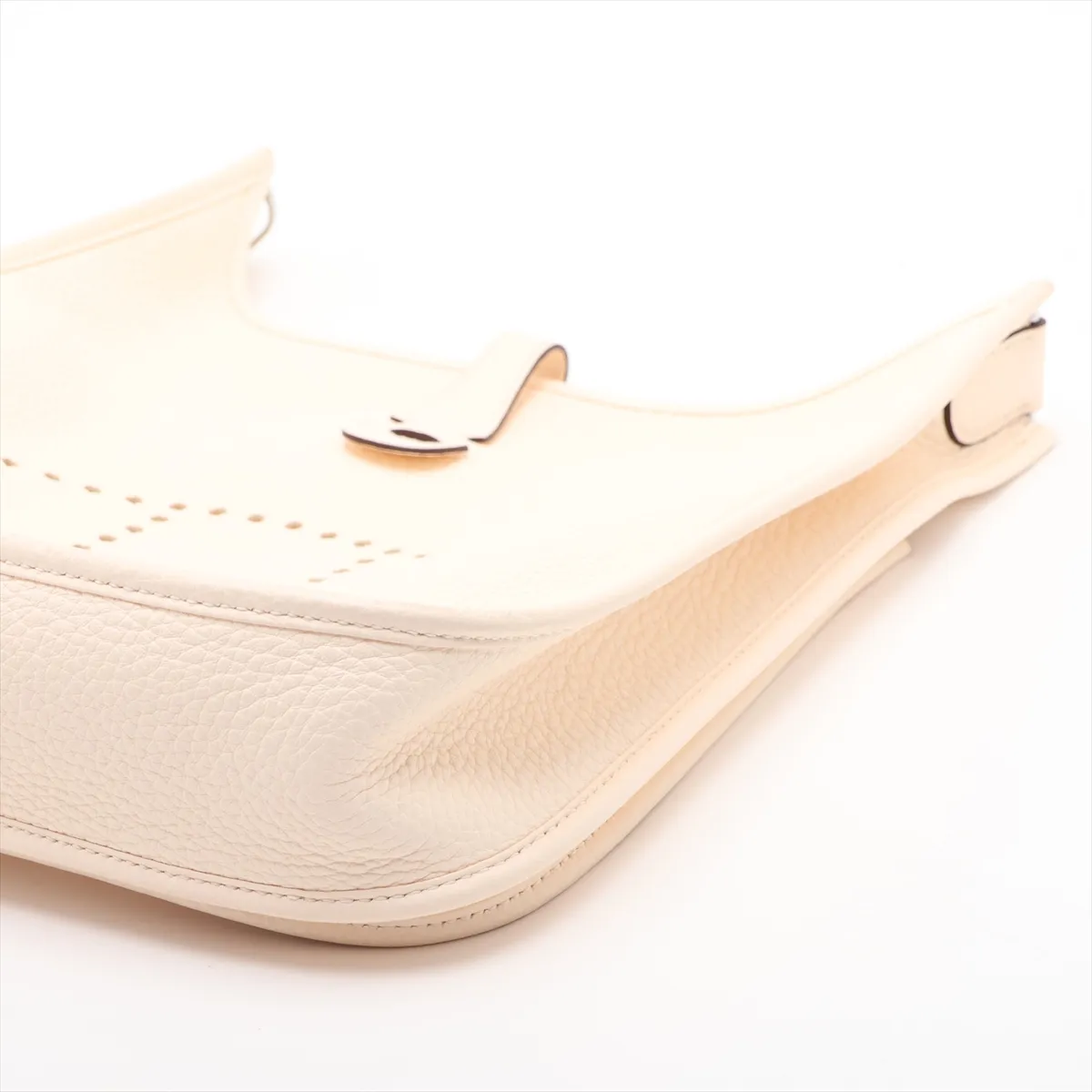 Evelyne 3 29 PM Taurillon Clemence Leather Nata Silver Hardware Z: 2021 — view 3