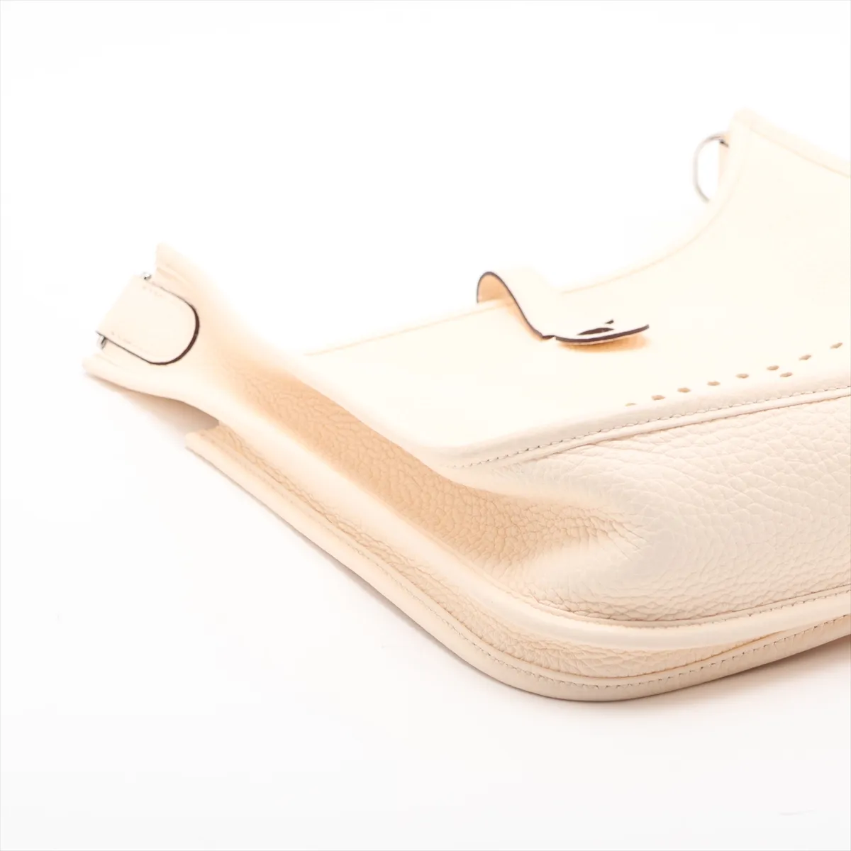 Evelyne 3 29 PM Taurillon Clemence Leather Nata Silver Hardware Z: 2021 — view 4
