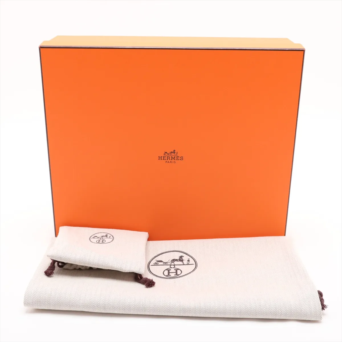 Evelyne 3 29 PM Taurillon Clemence Leather Nata Silver Hardware Z: 2021 — view 9